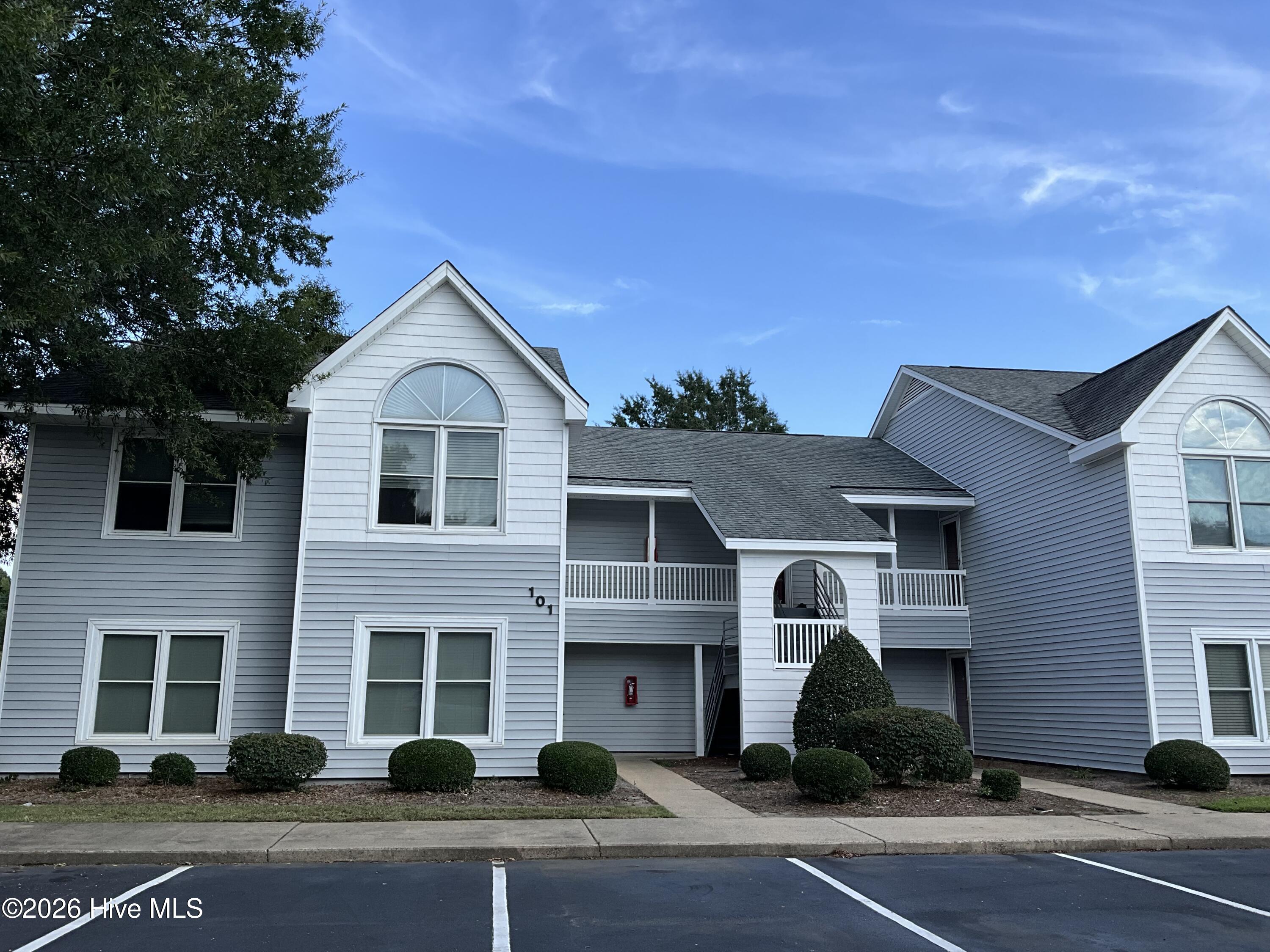 Exterior photo of 101 W Victoria Court W B, Greenville, NC 27834. MLS: 100600645