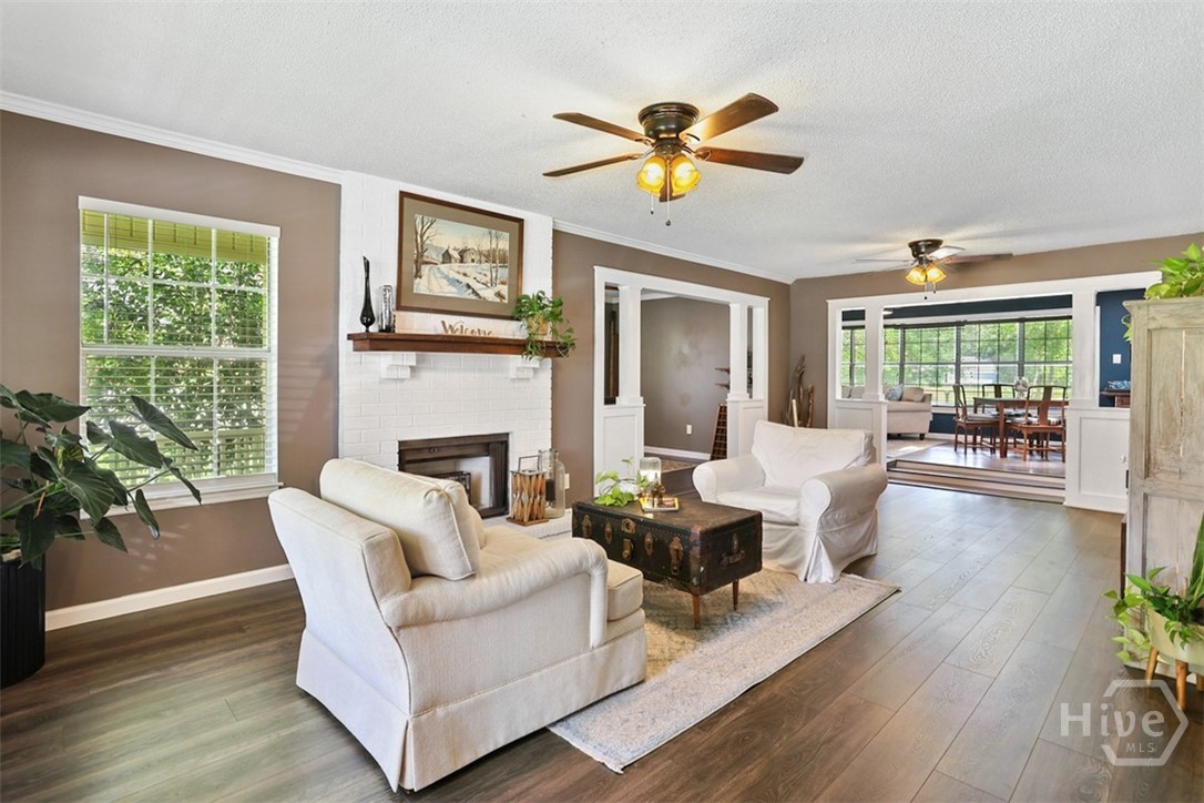 10 W Sagebrush Lane