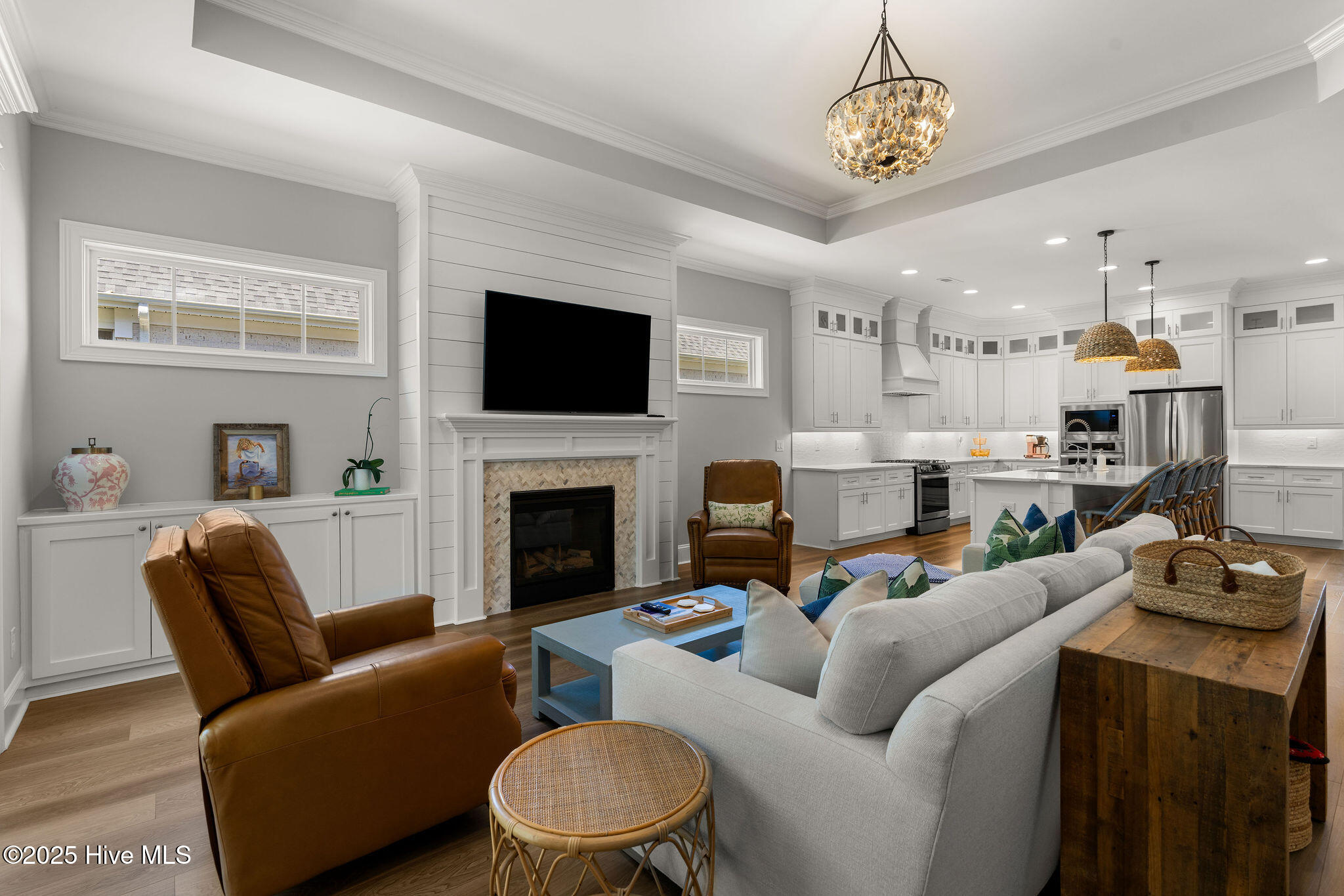 100527939 | Photo 24