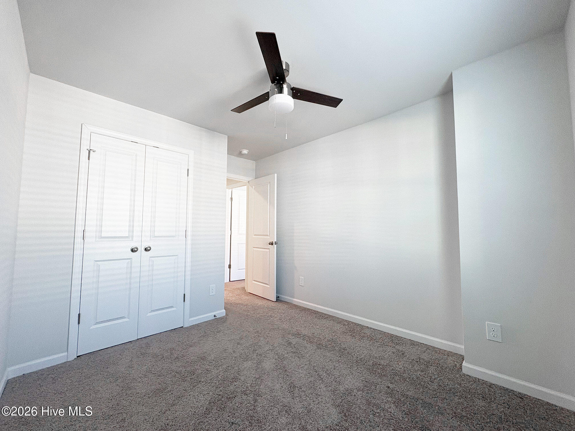 100565715 | Photo 24