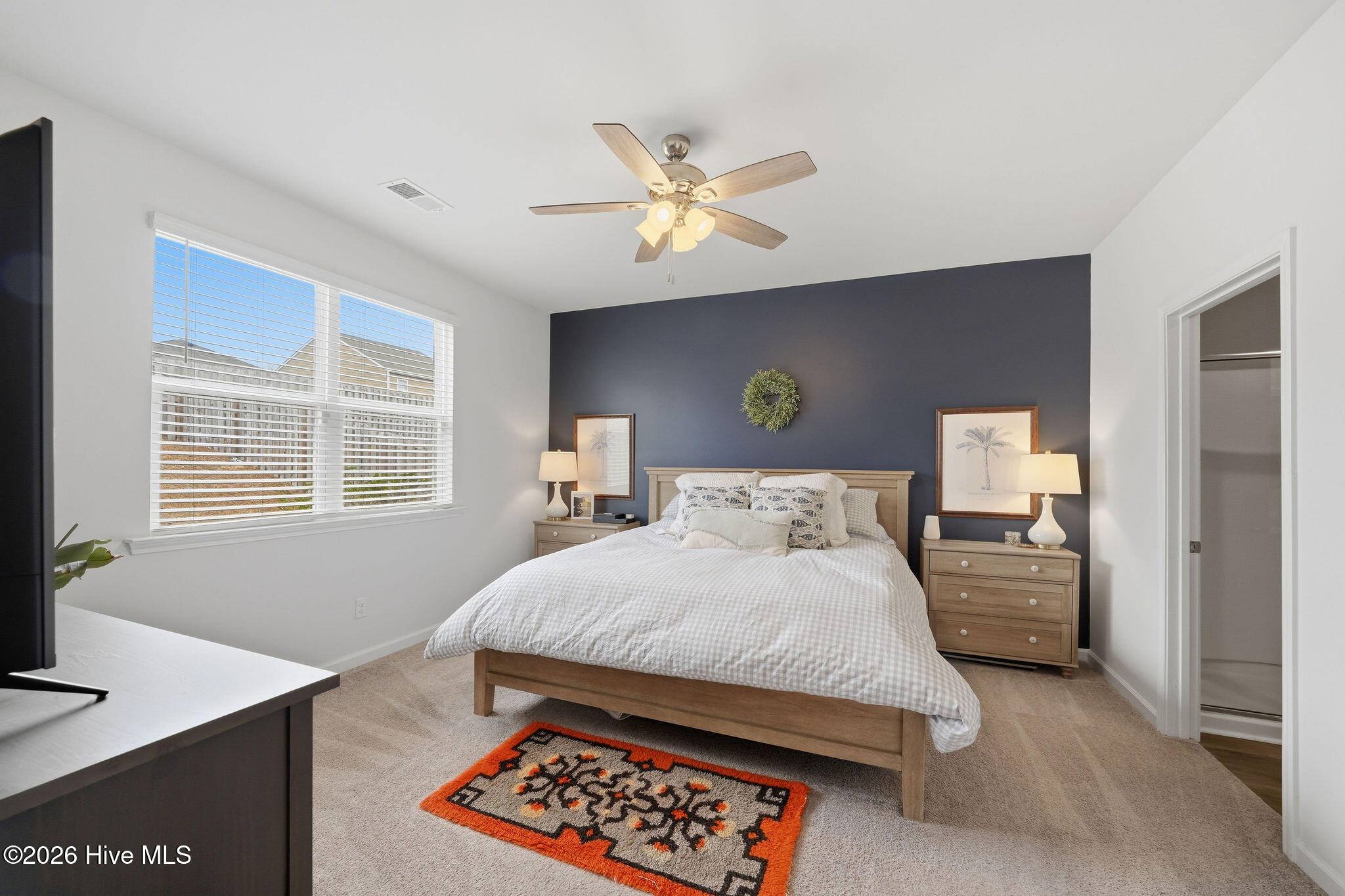 100560678 | Photo 23