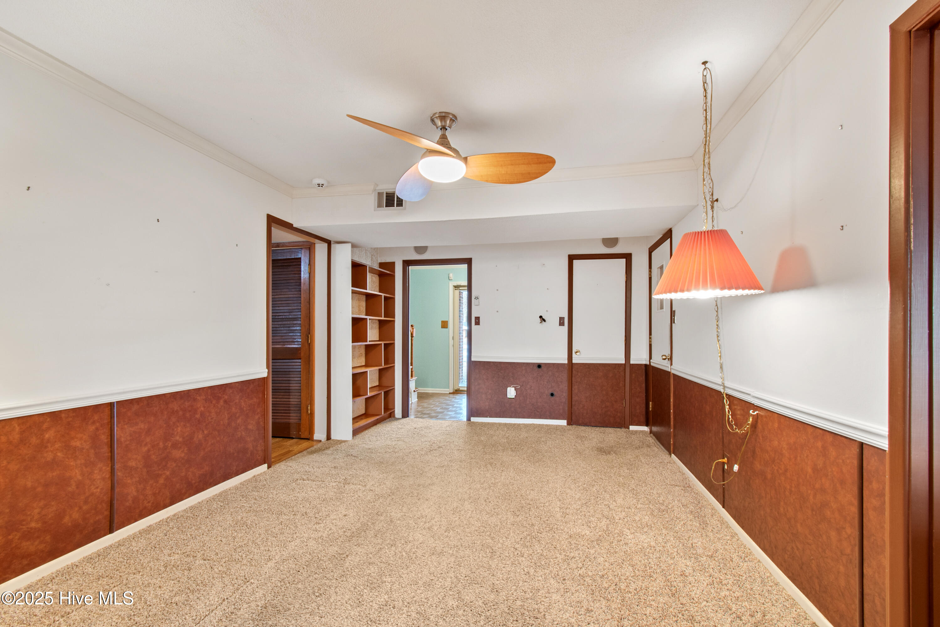 100538072 | Photo 12