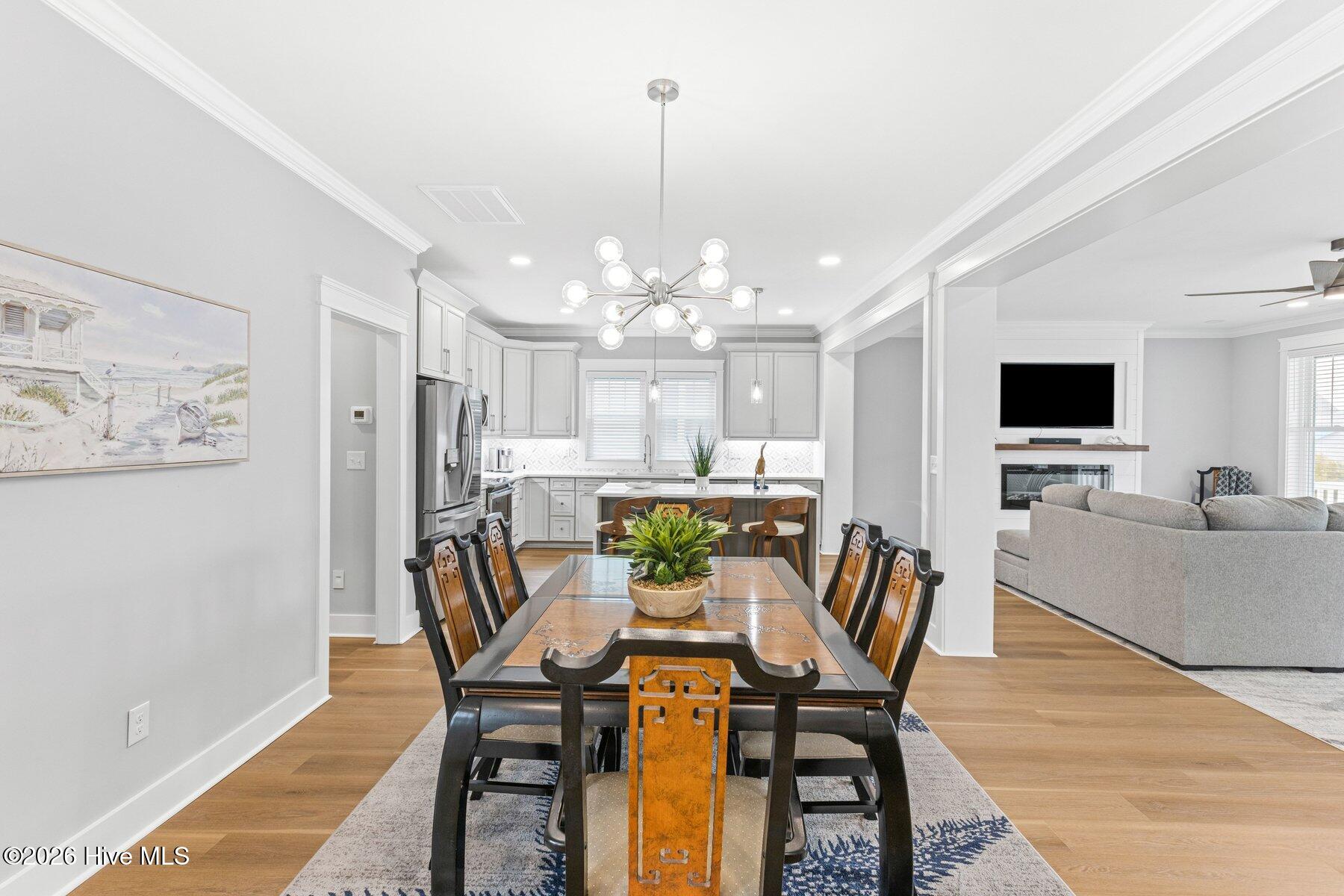 100558879 | Photo 10