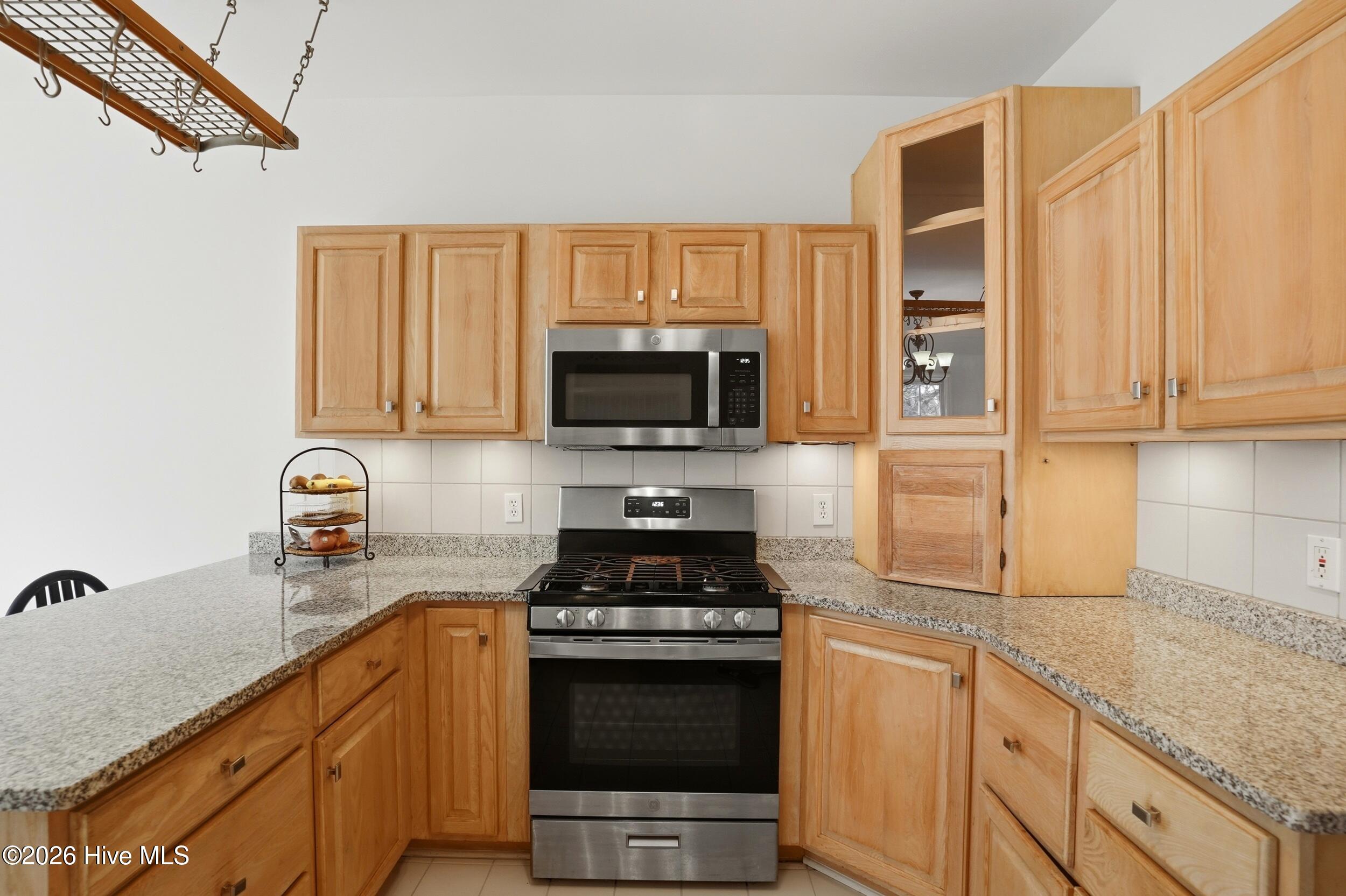 100556921 | Photo 17