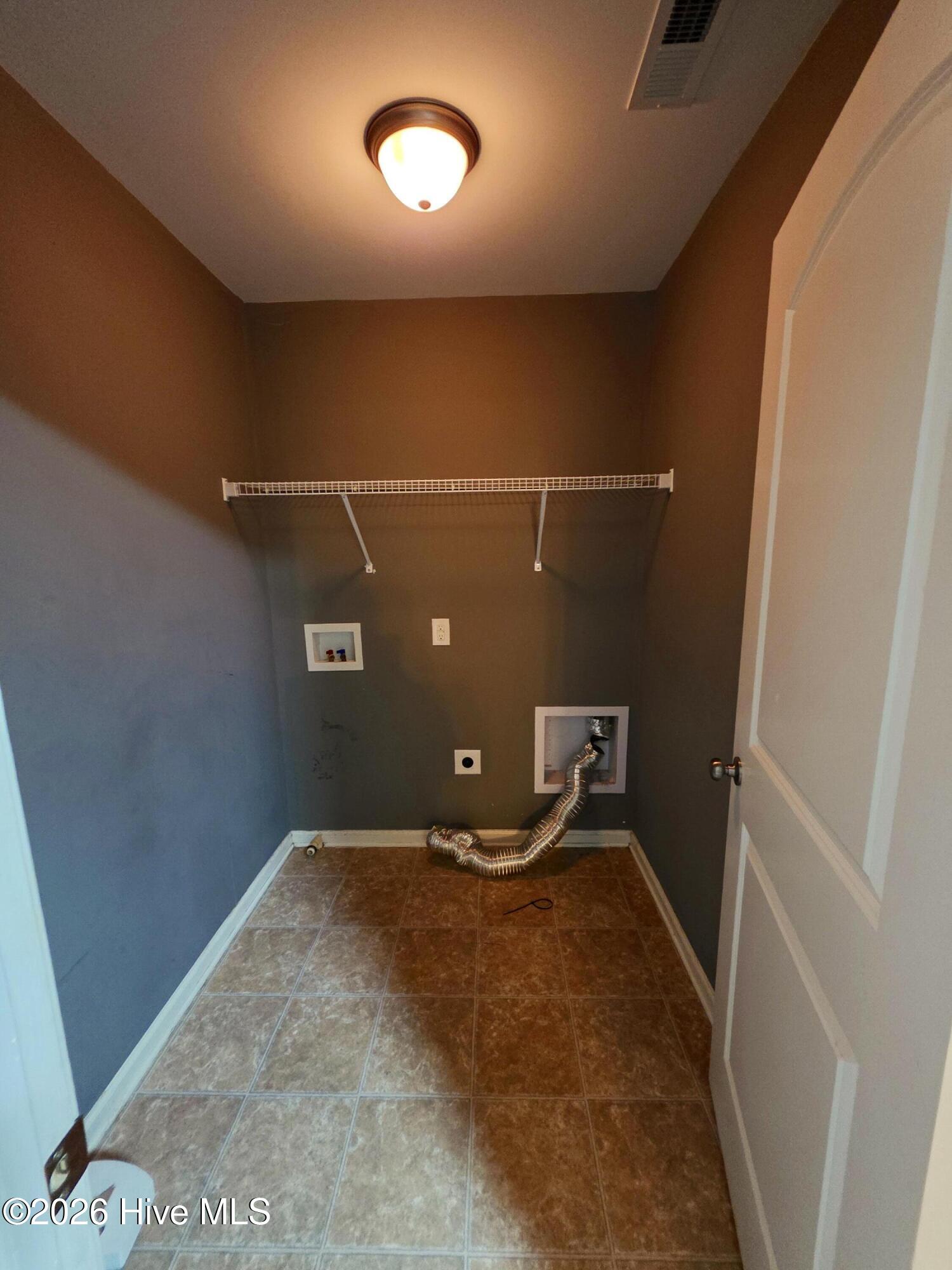 100555803 | Photo 14