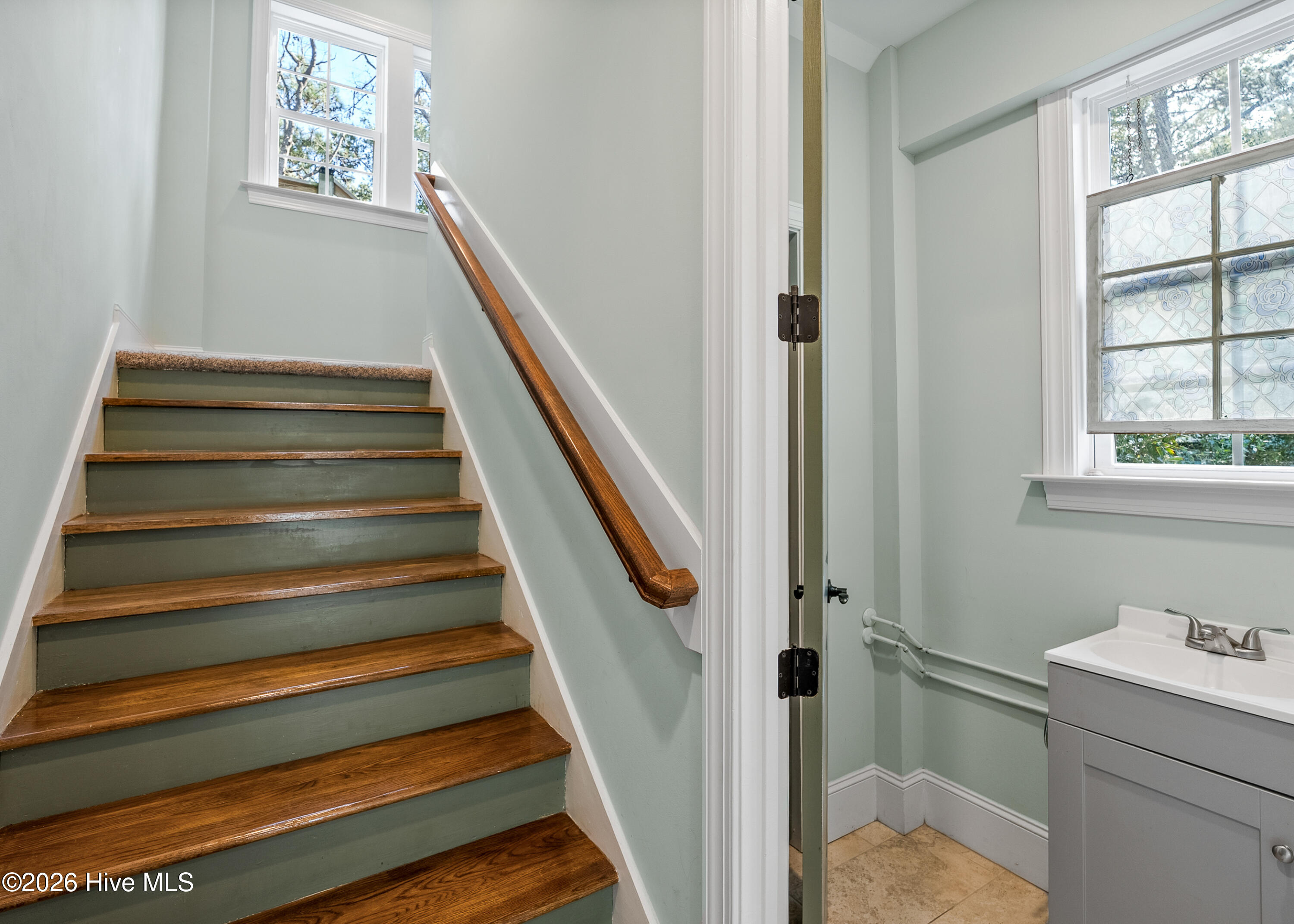 100550882 | Photo 54