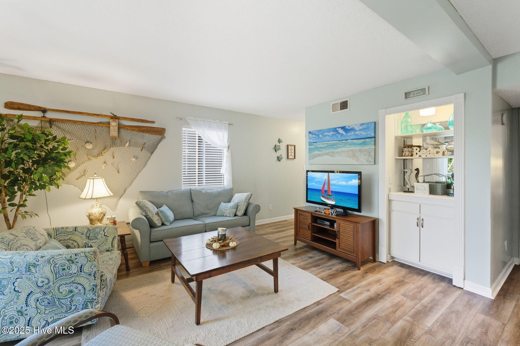 100535157 | Photo 15