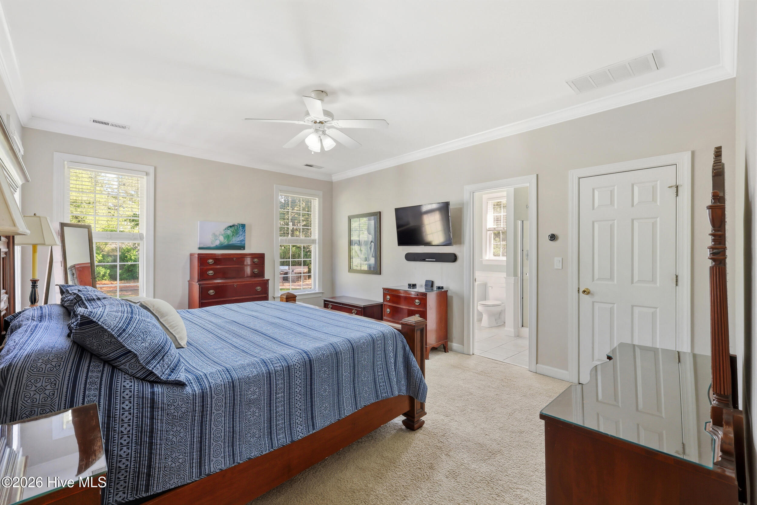 100568942 | Photo 18