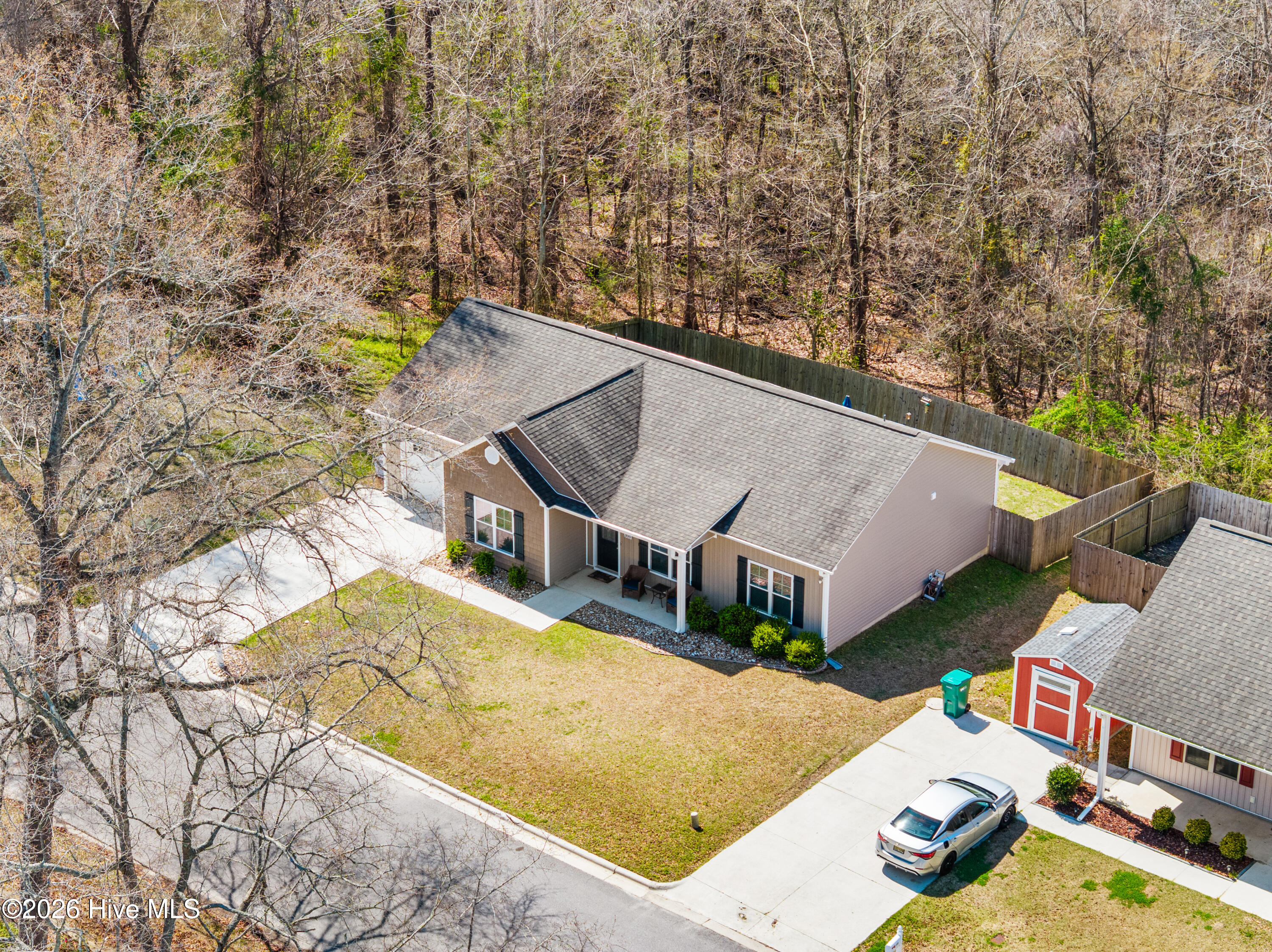 100560516 | Photo 41