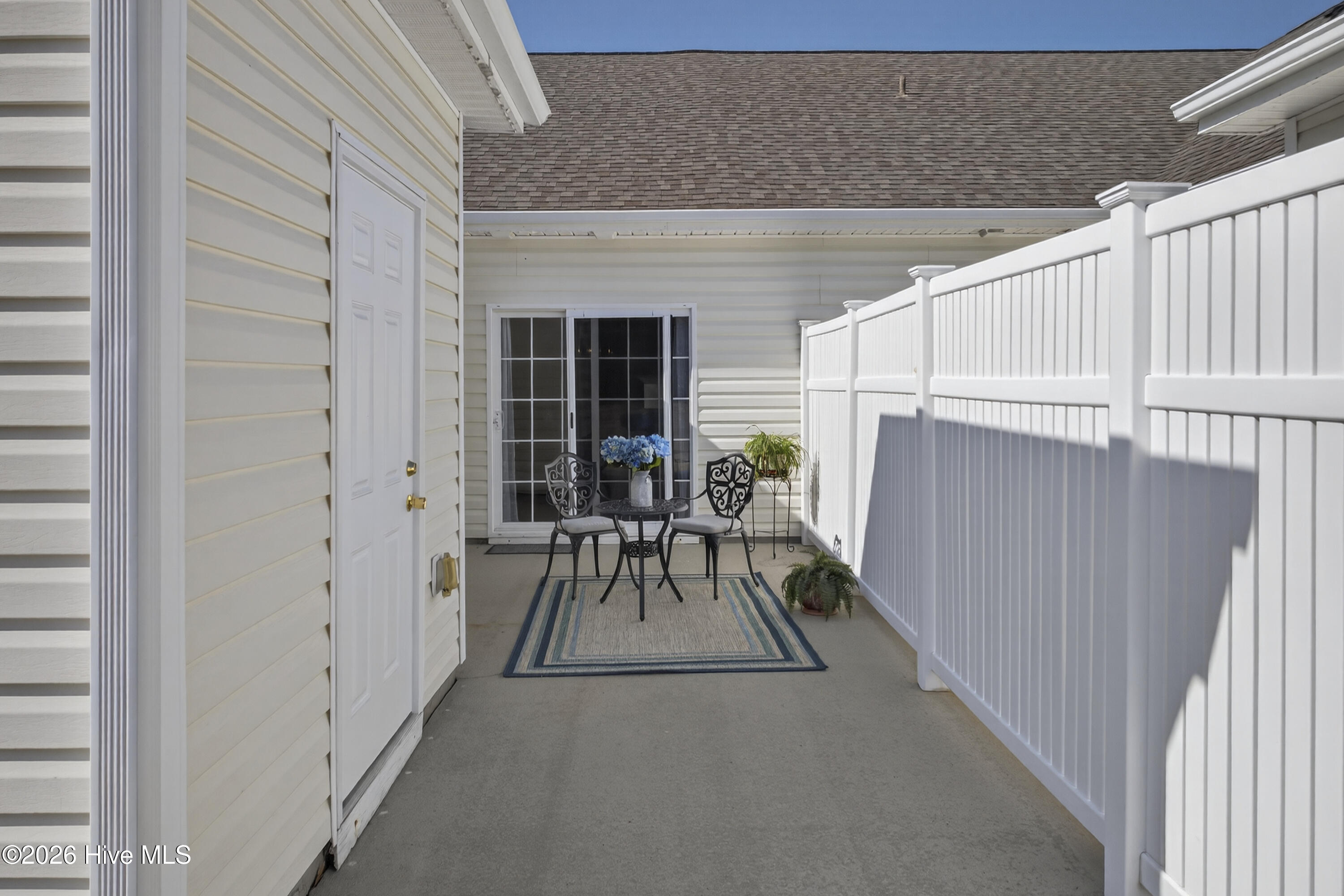 100555242 | Photo 21