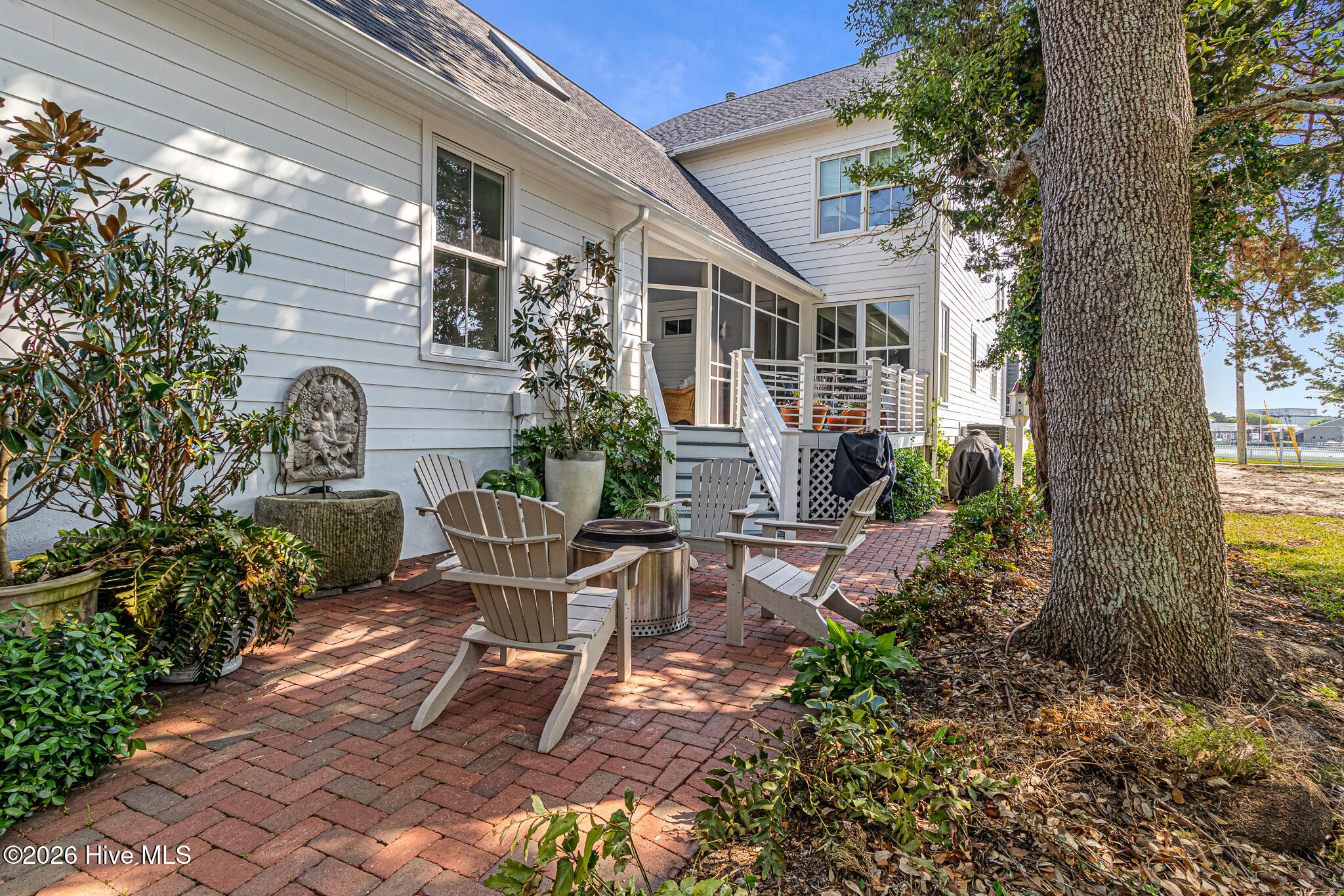 102 & 113 Front Street,Beaufort