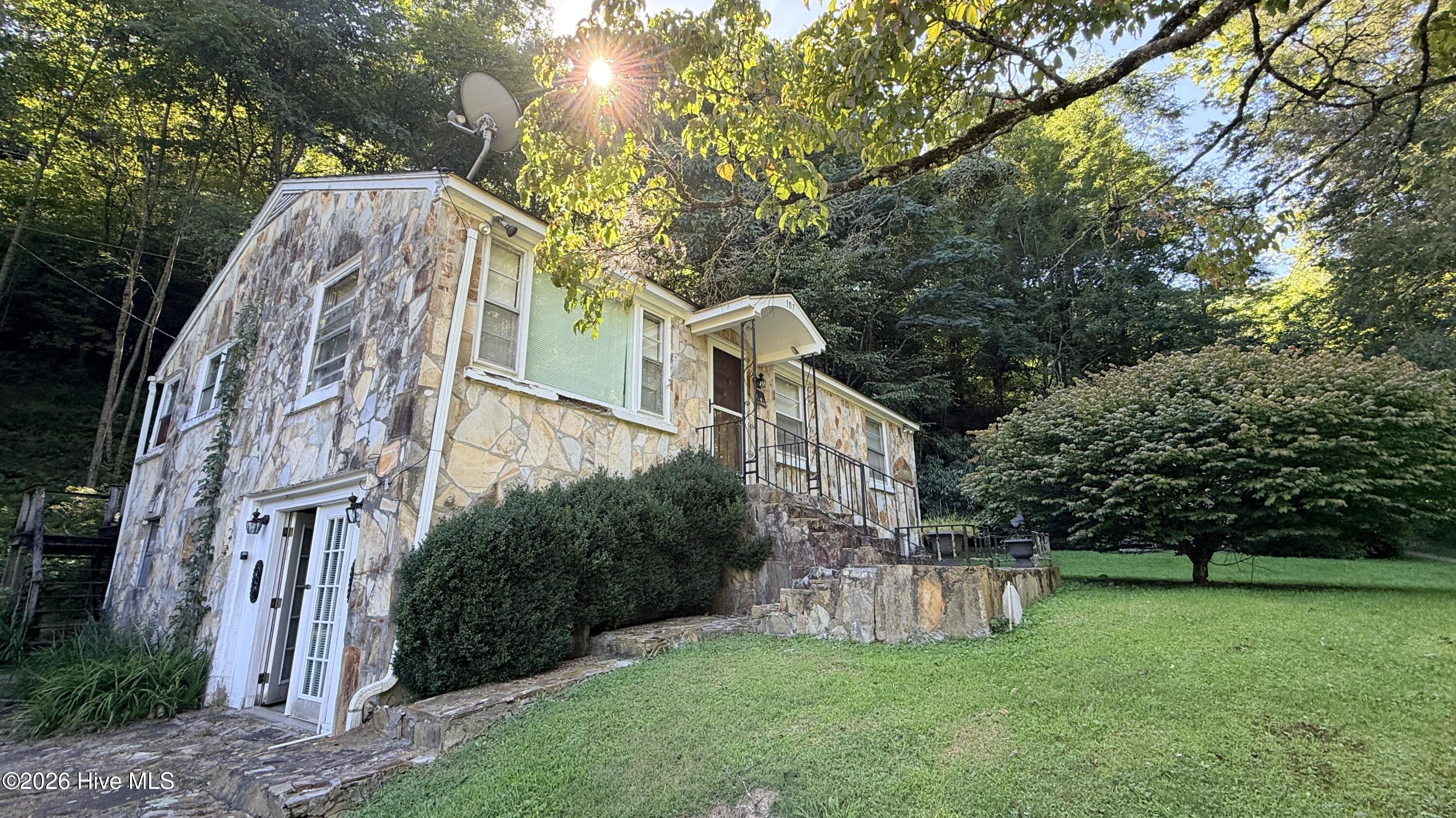 3rd image of 107 Cherokee Ave, Andrews, NC 28901 | MLS# 100598760