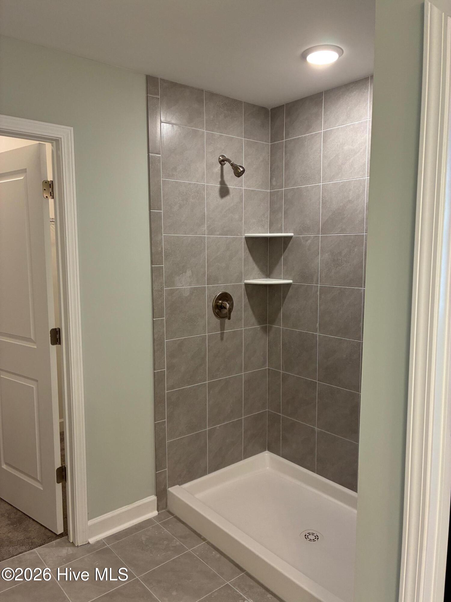 100529909 | Photo 13