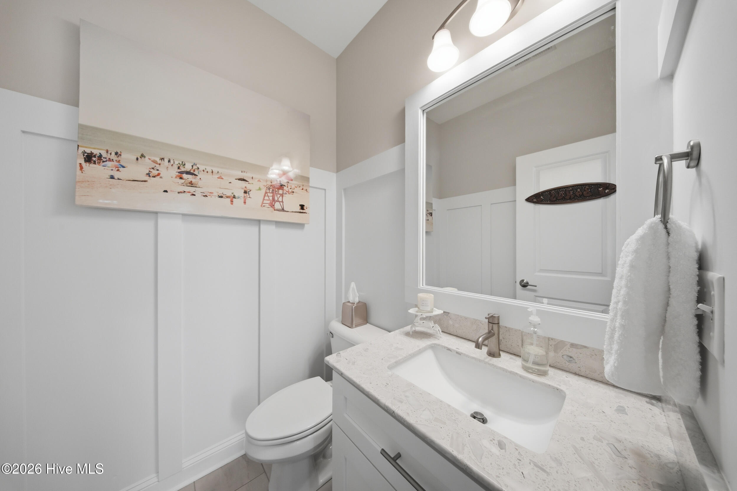 100562493 | Photo 35