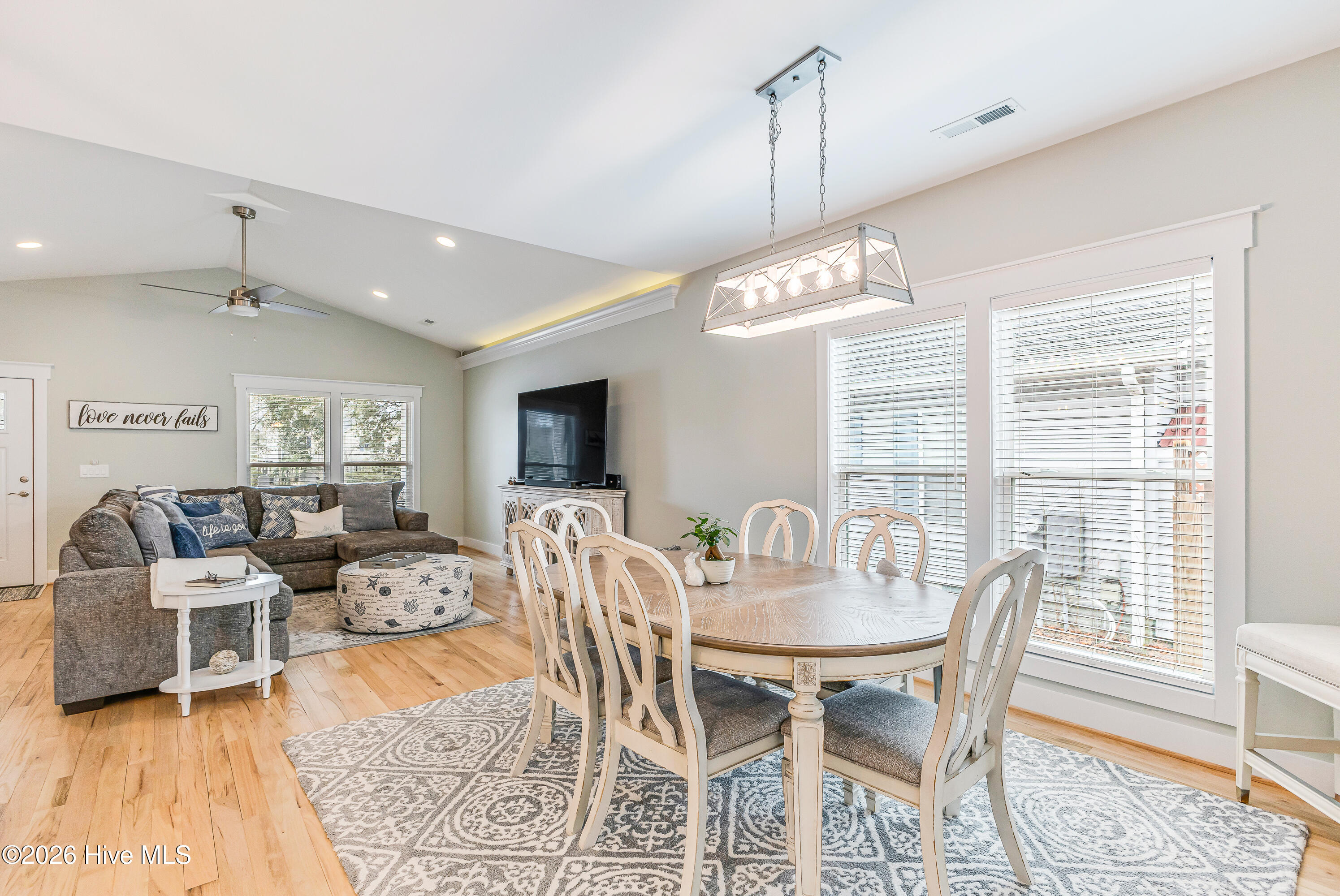 100555822 | Photo 17