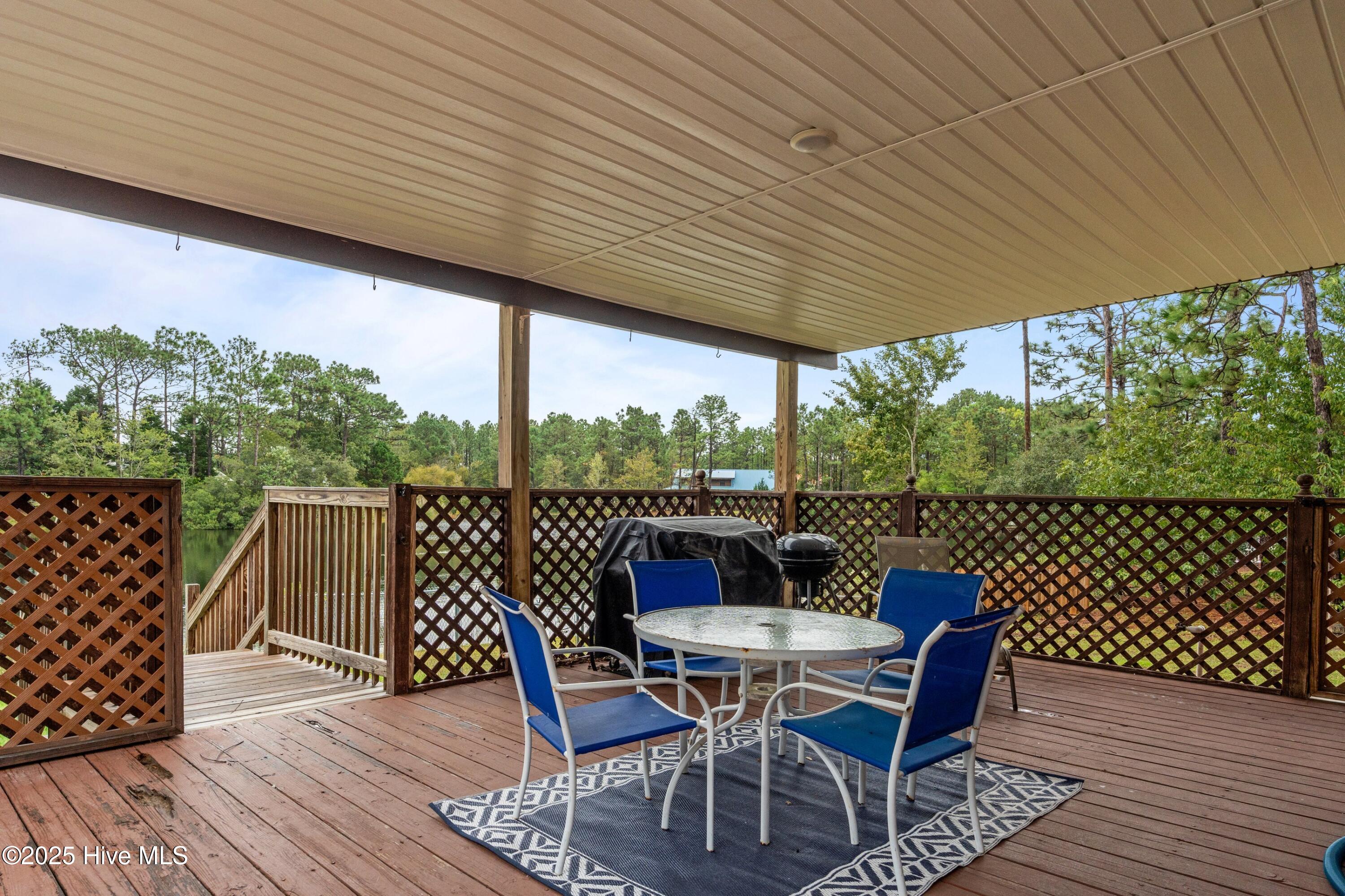 100536275 | Photo 45