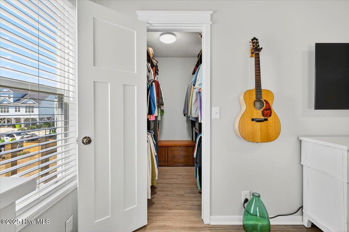 100529253 | Photo 27