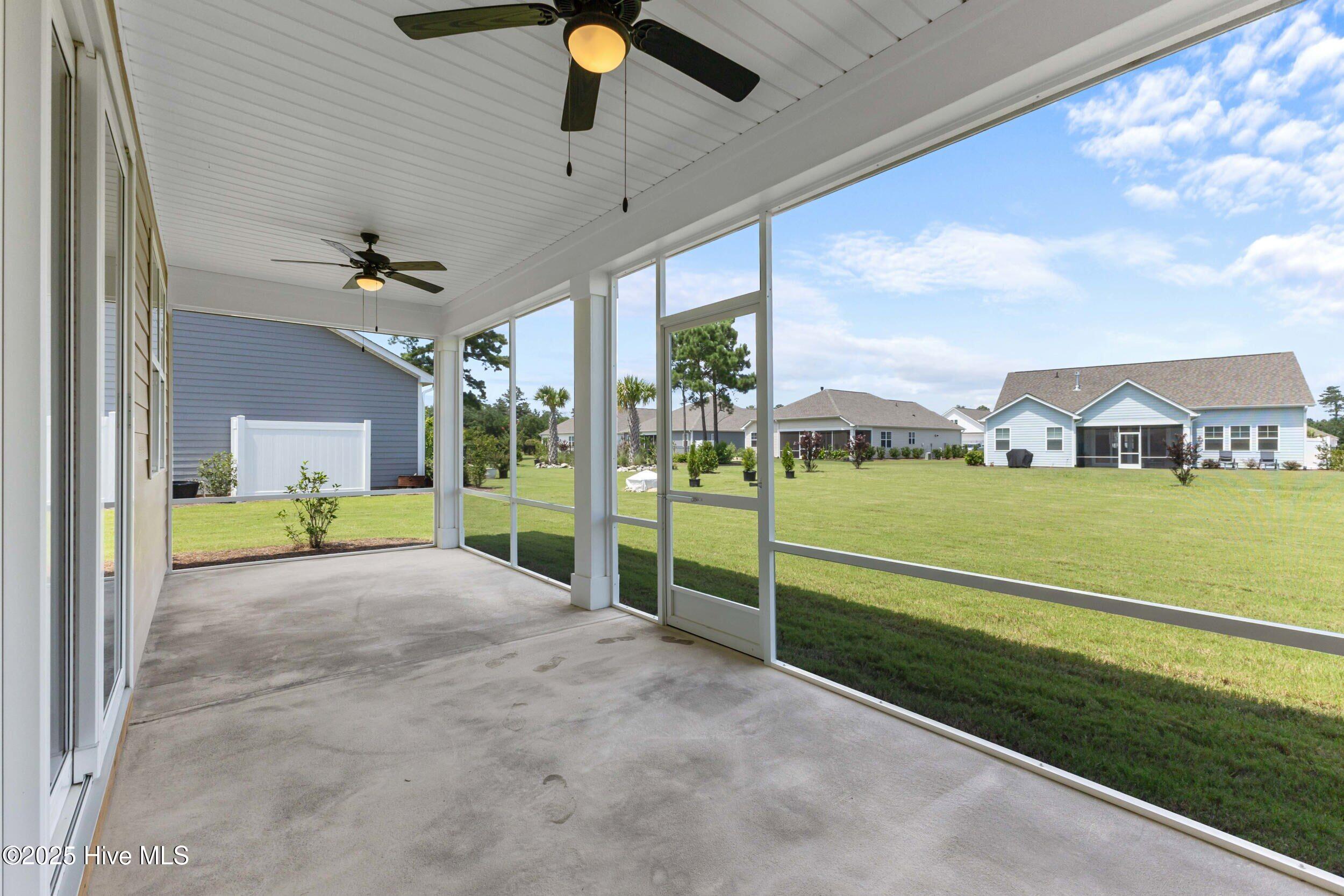 100518034 | Photo 34