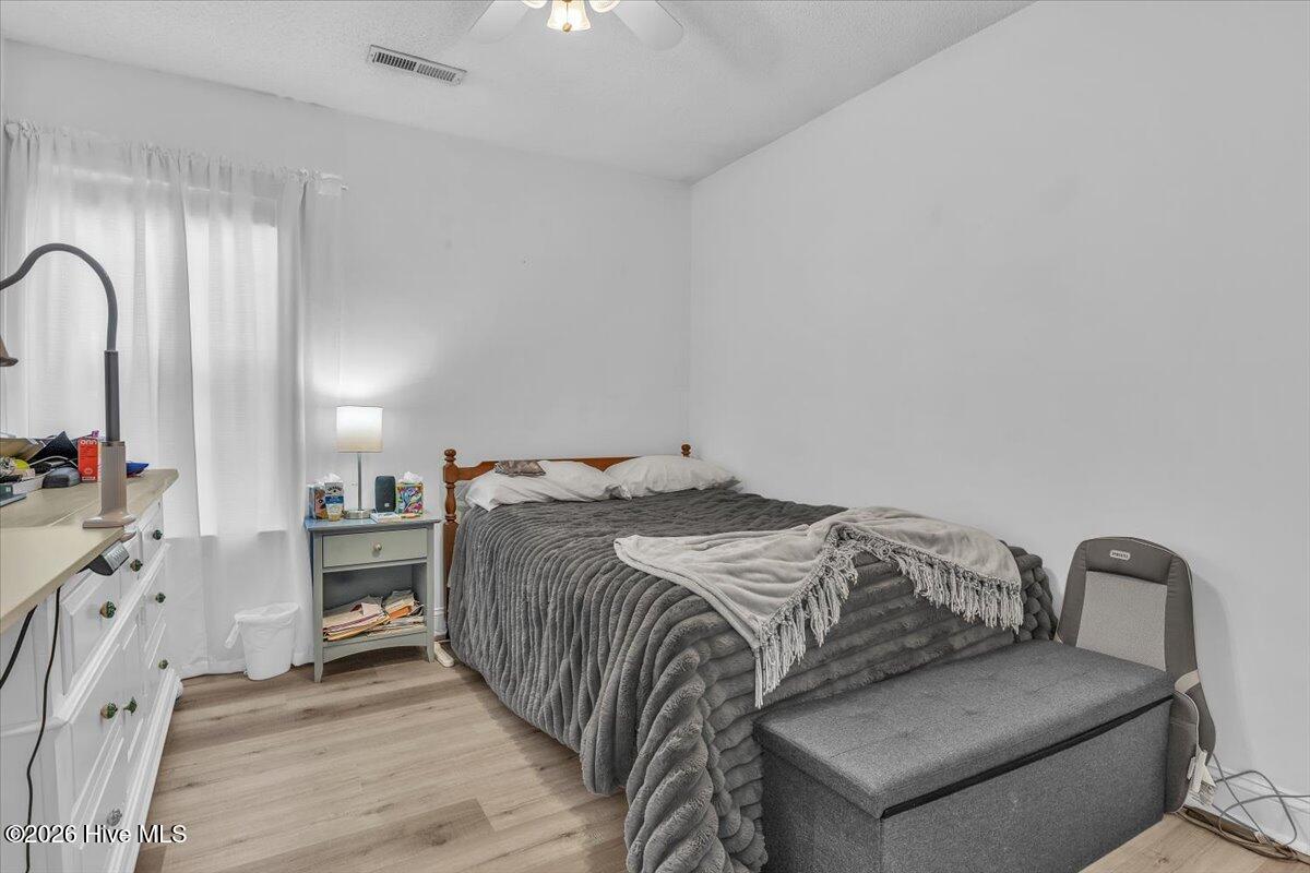 100565579 | Photo 25