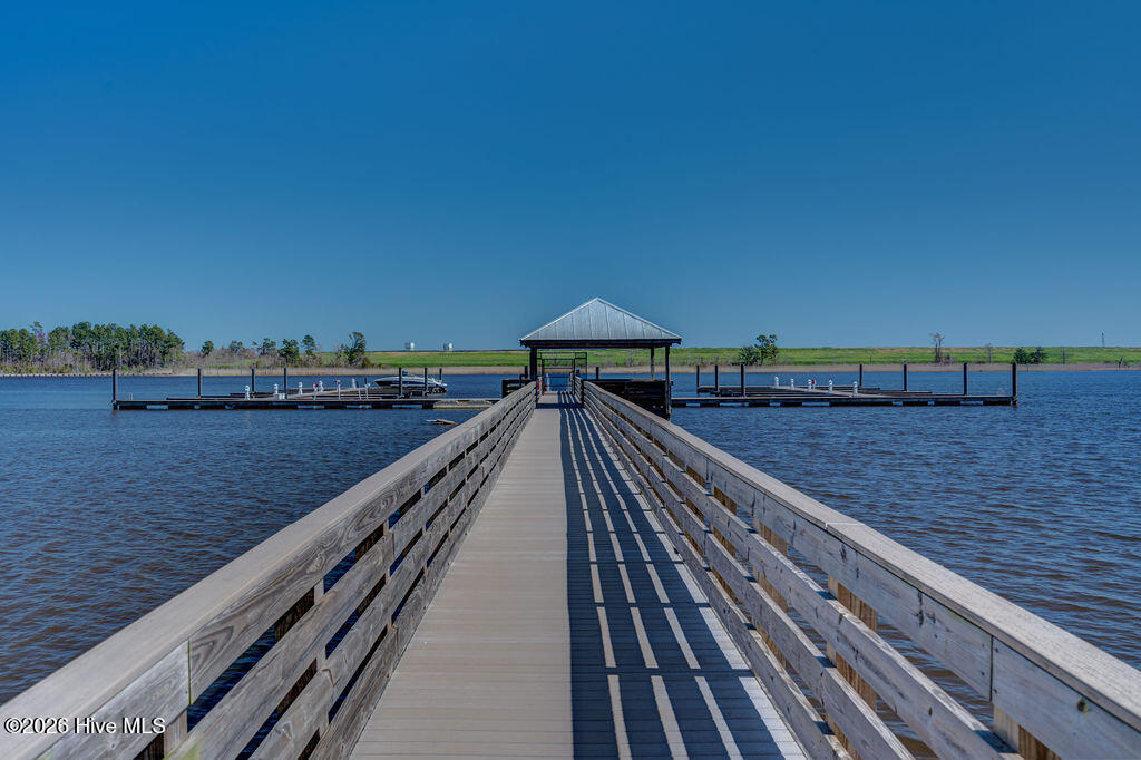 100547233 | Photo 62