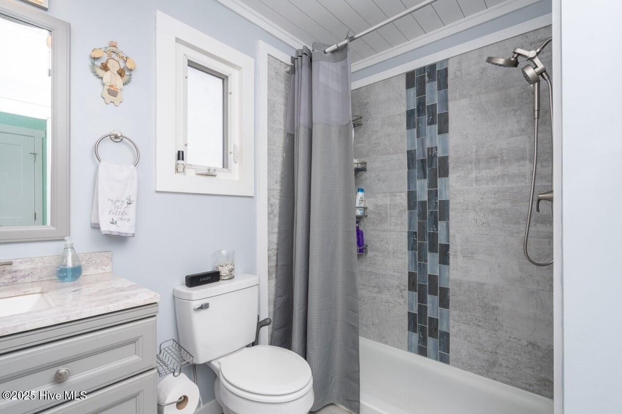 100544144 | Photo 18