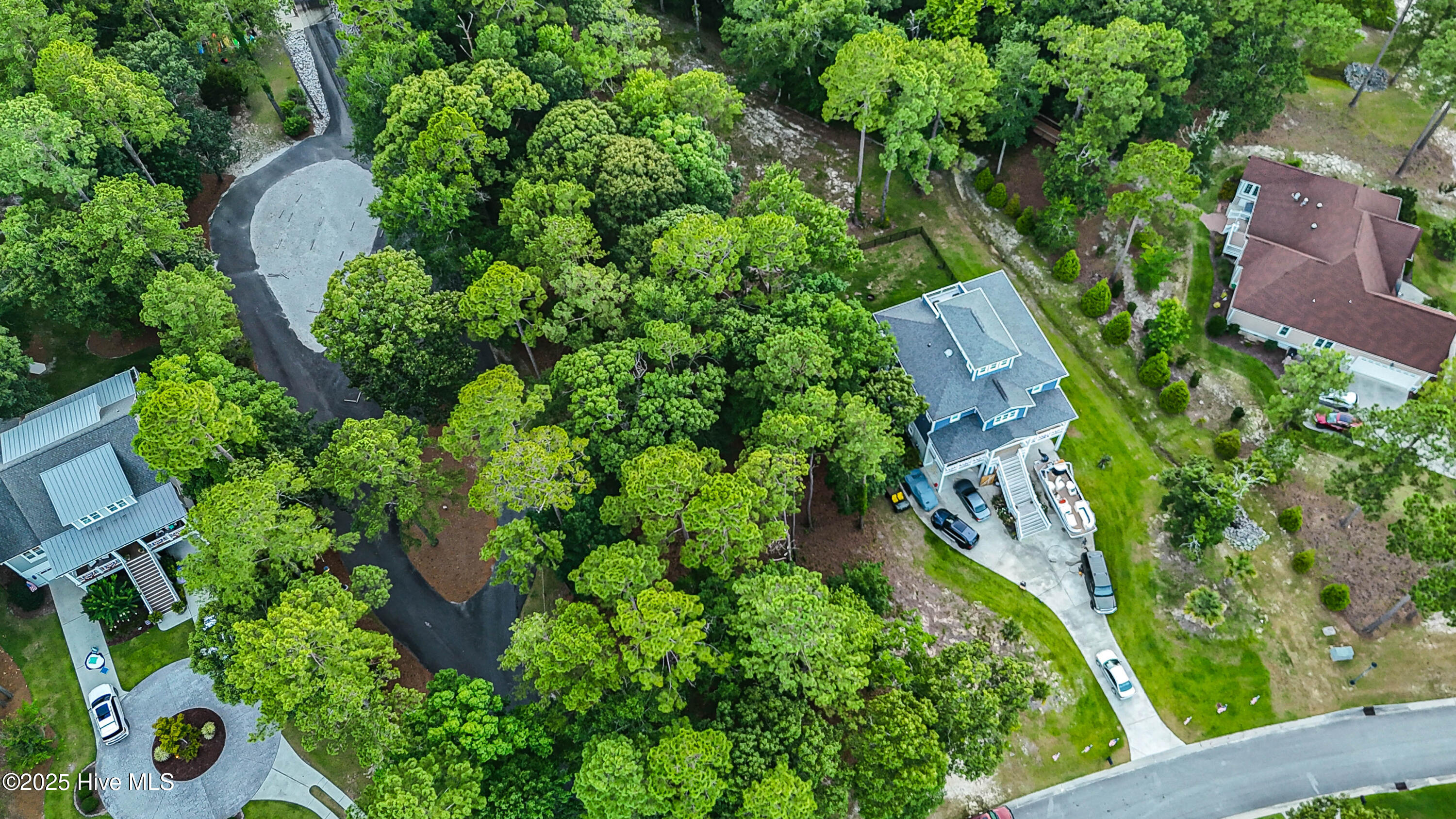 100516751 | Photo 23