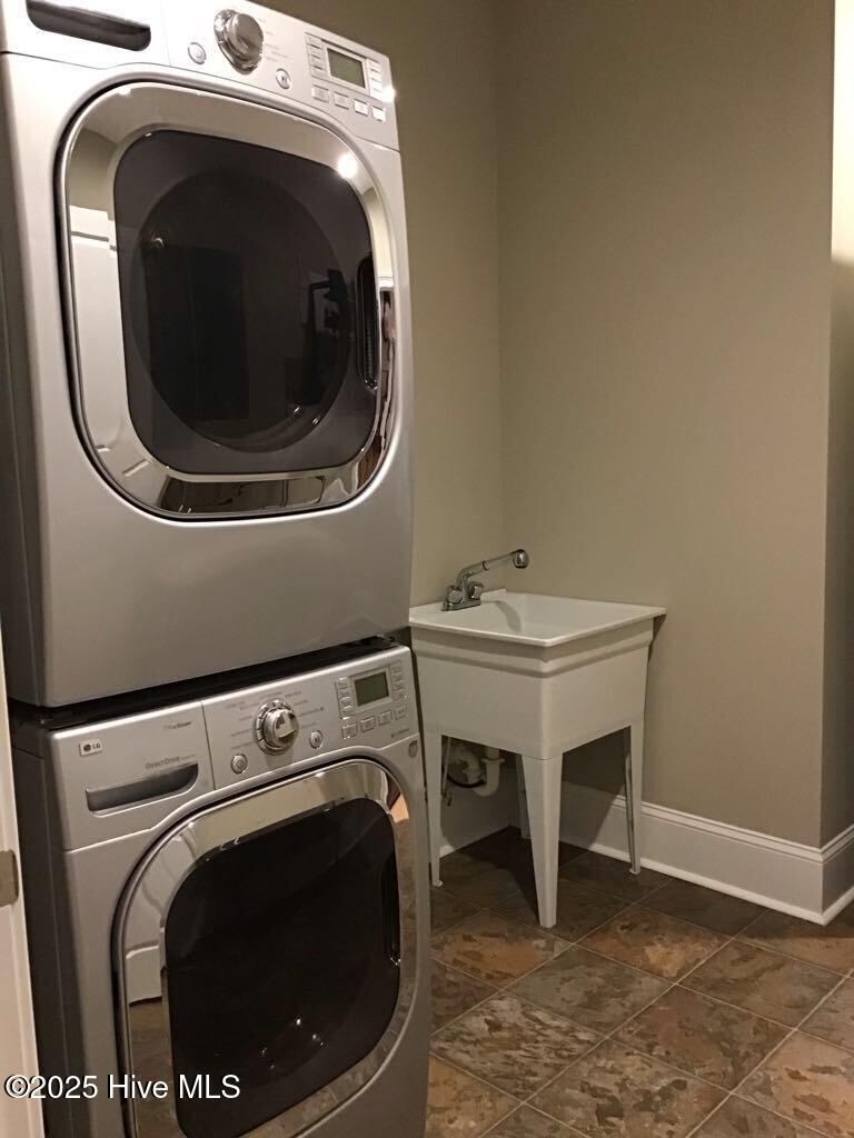 100547219 | Photo 27