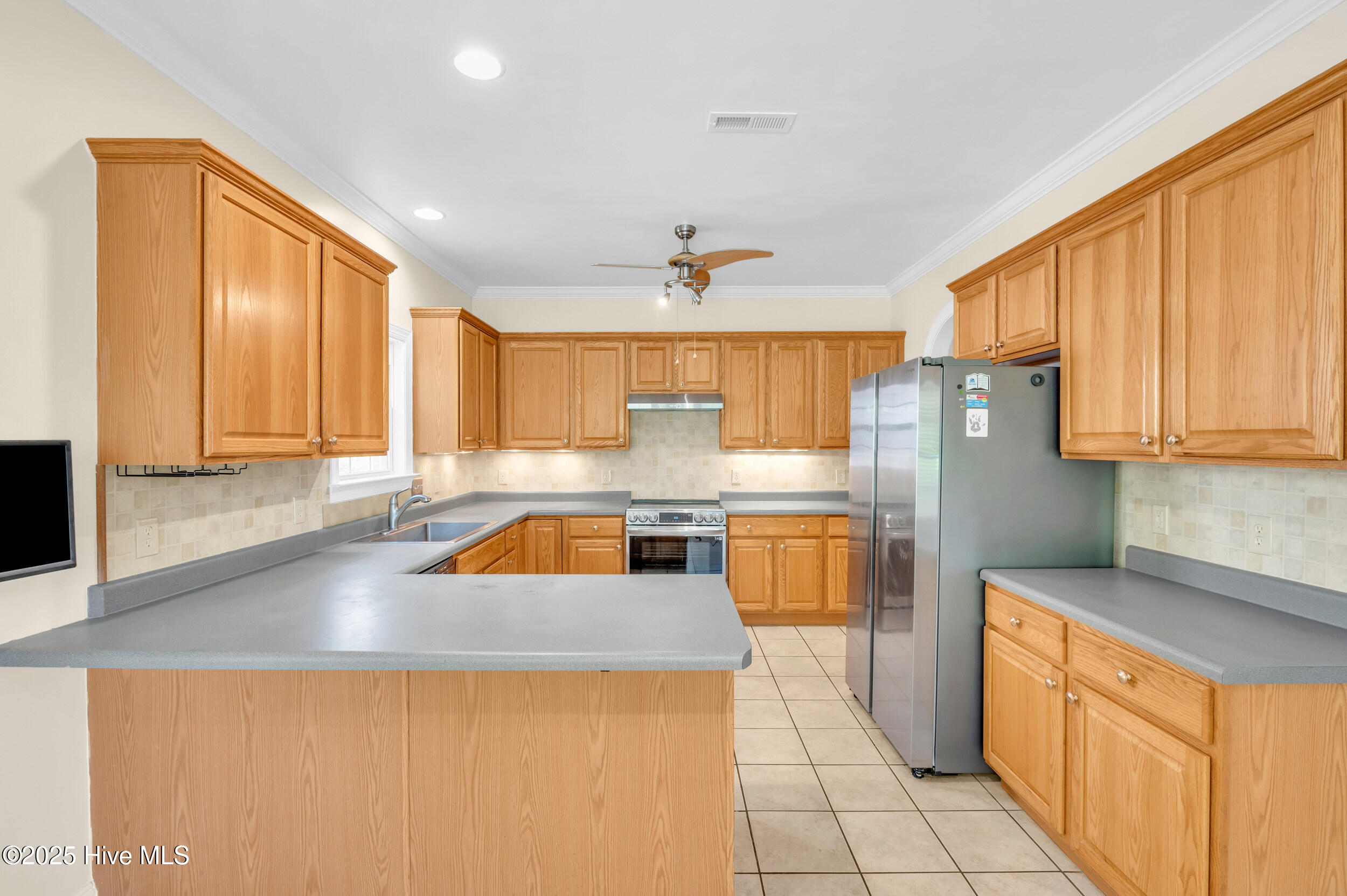 325 Windchime Drive, Wilmington, NC 28412 – photo 3: 325windchime_00011
