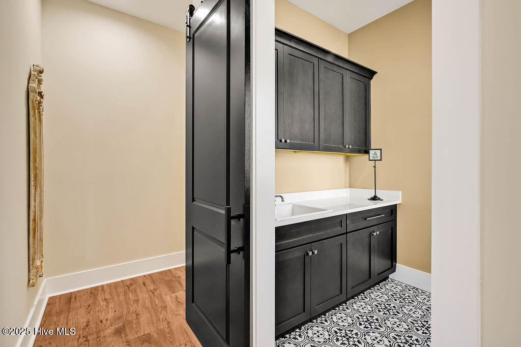 100512087 | Photo 29