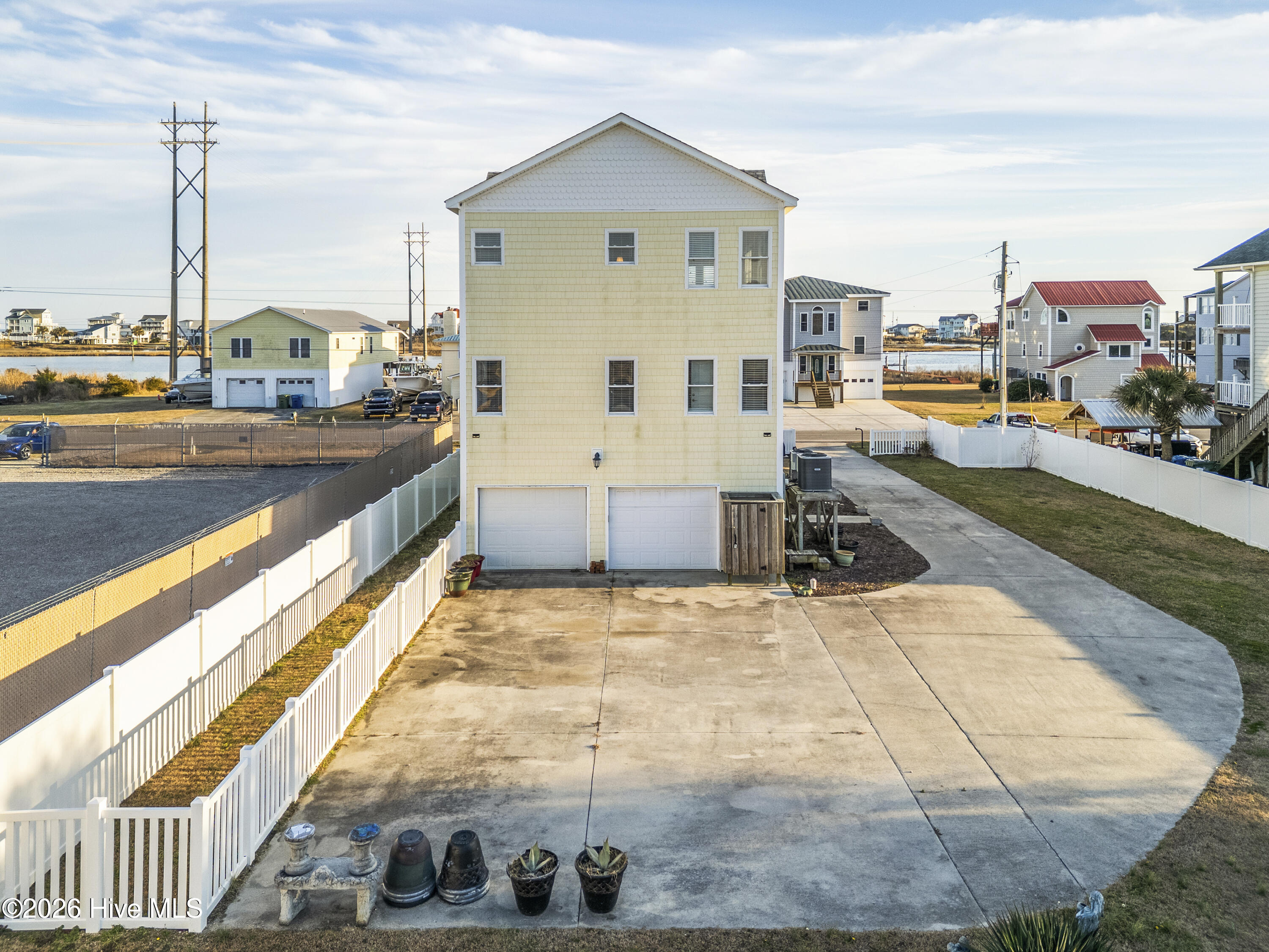 100555944 | Photo 47