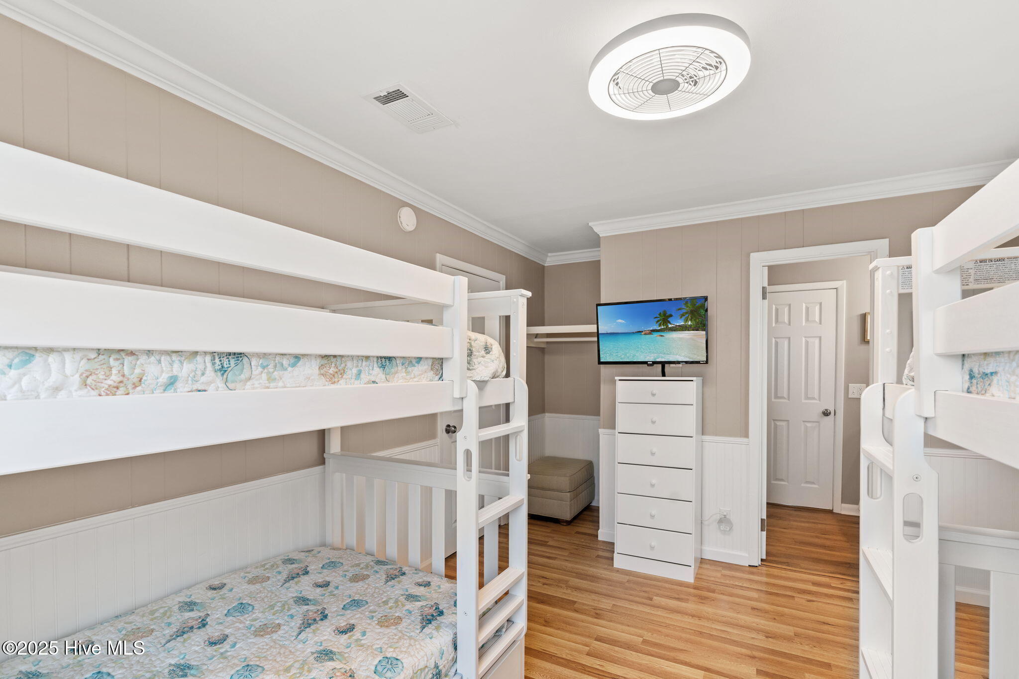 100542968 | Photo 21