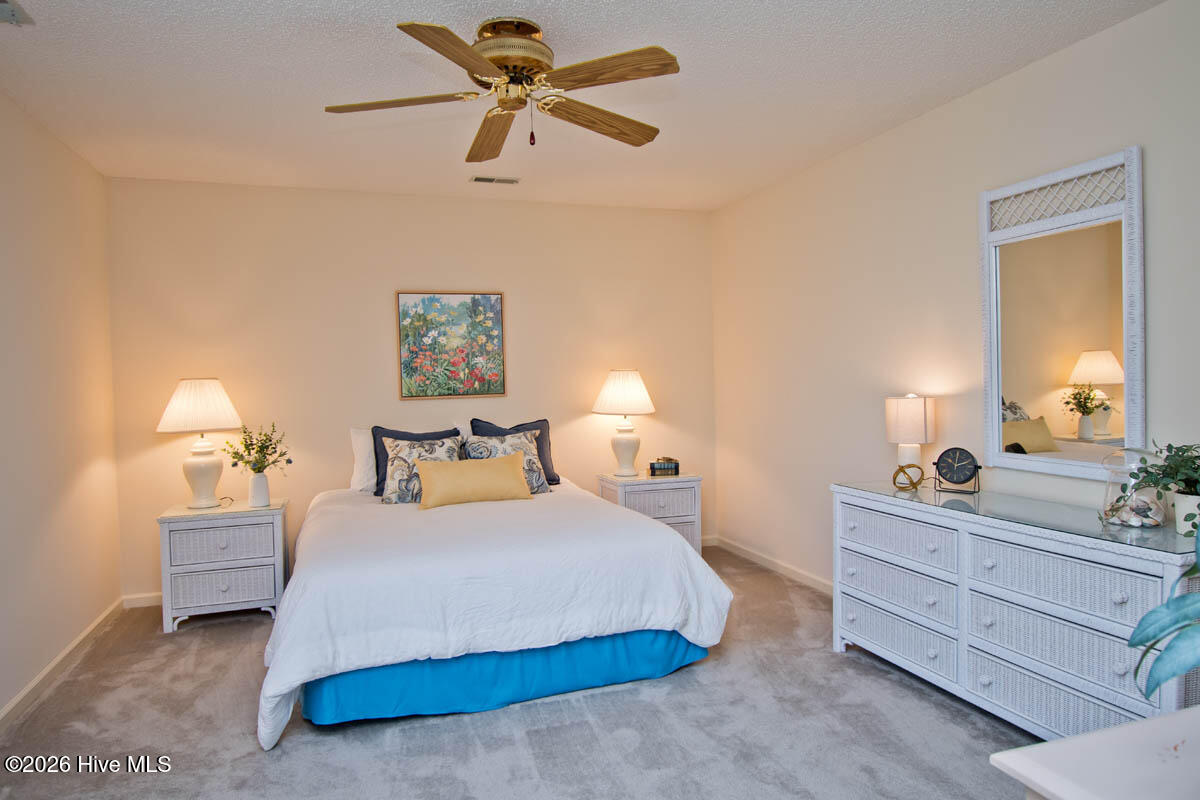 100570444 | Photo 21