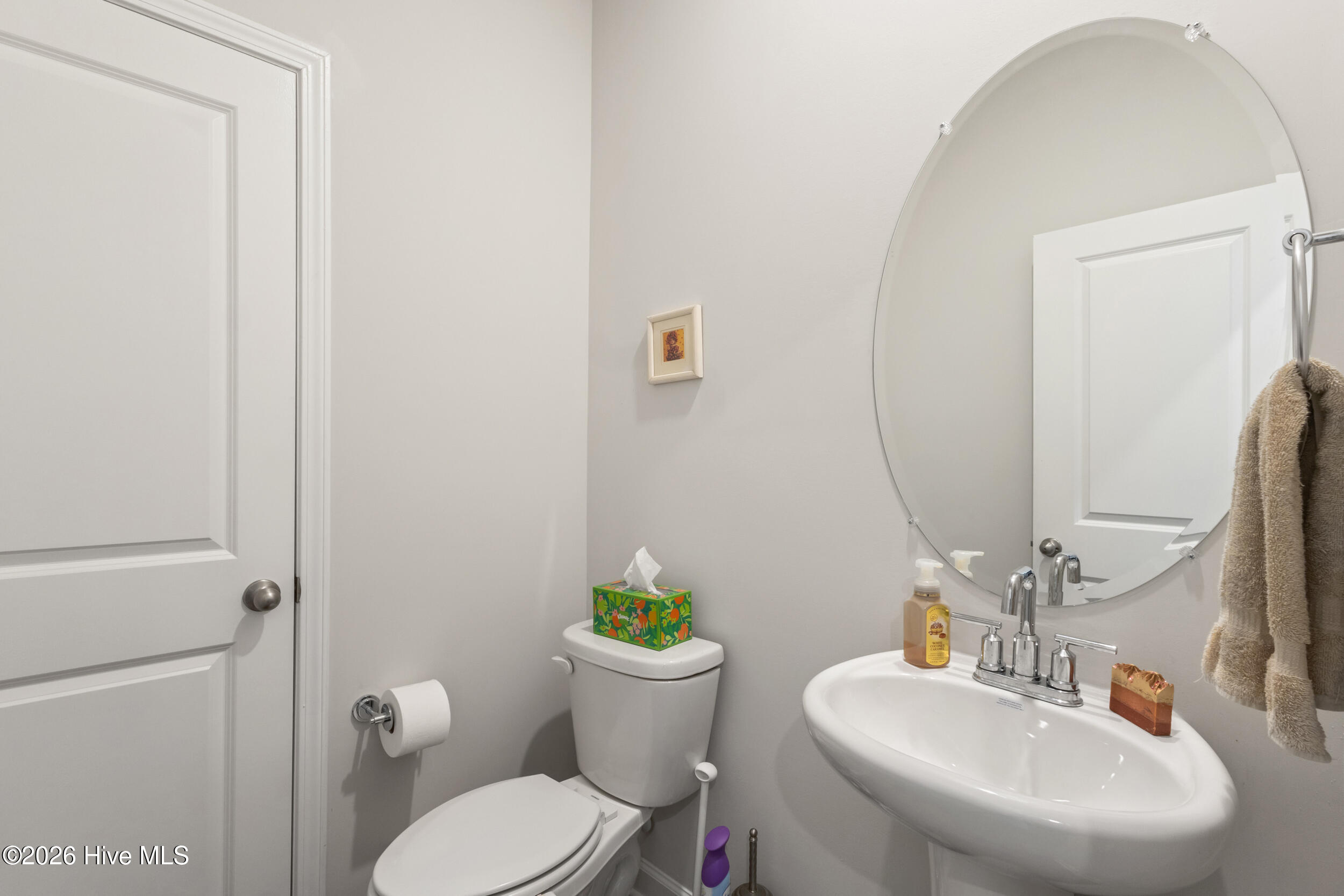 100568412 | Photo 25