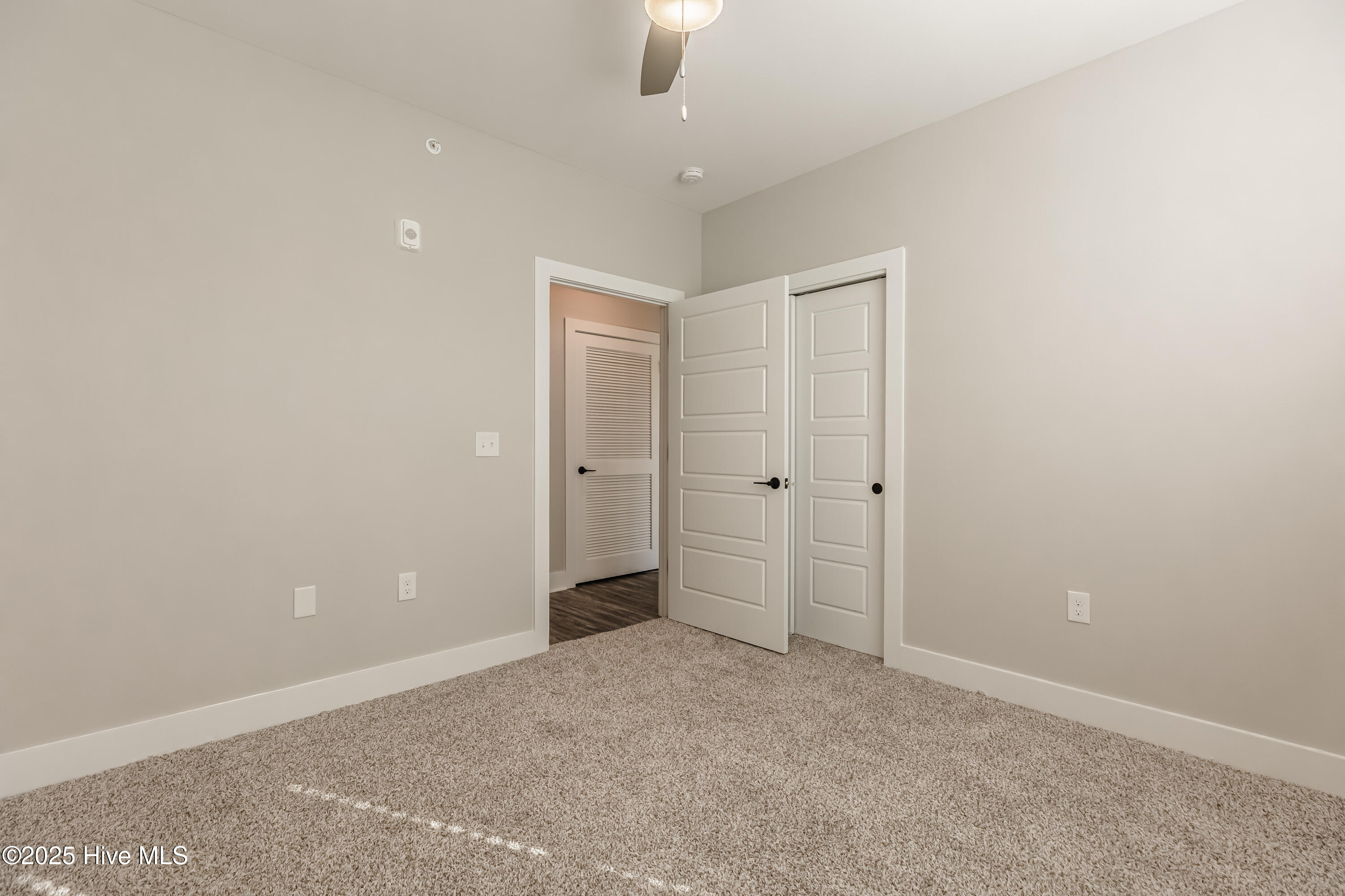 100529358 | Photo 29