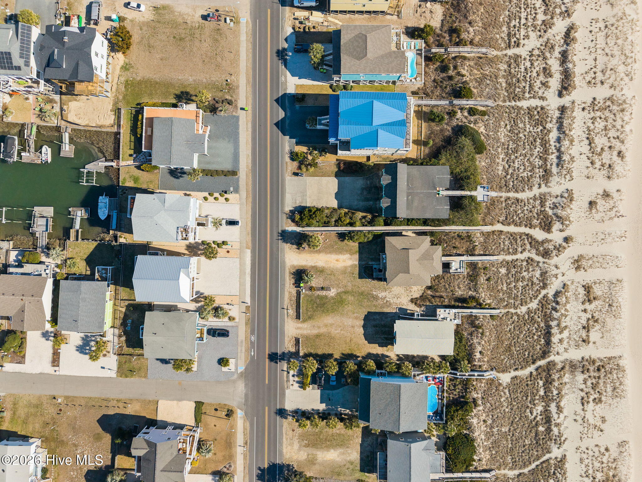 100555015 | Photo 56