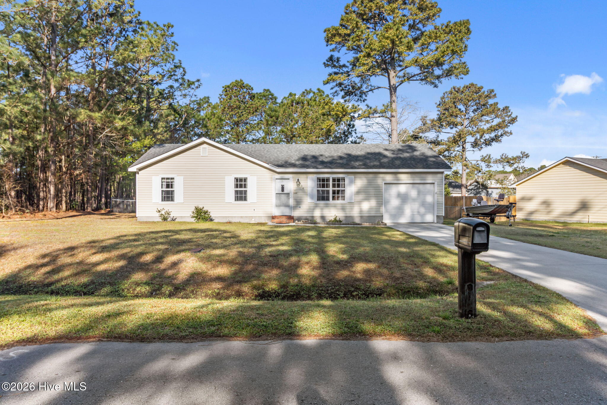 100563206 | Photo 42