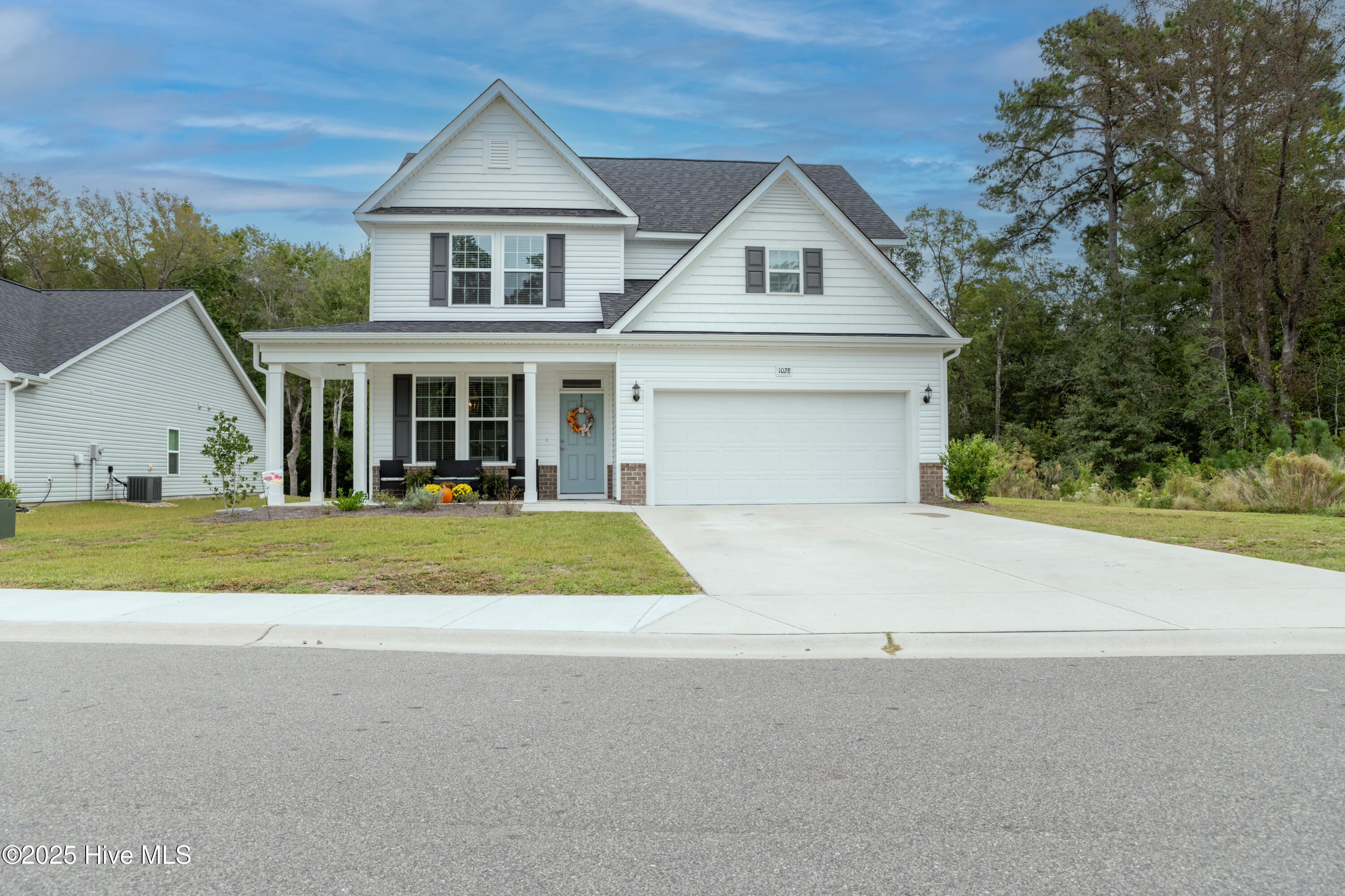 100535849 | Photo 25