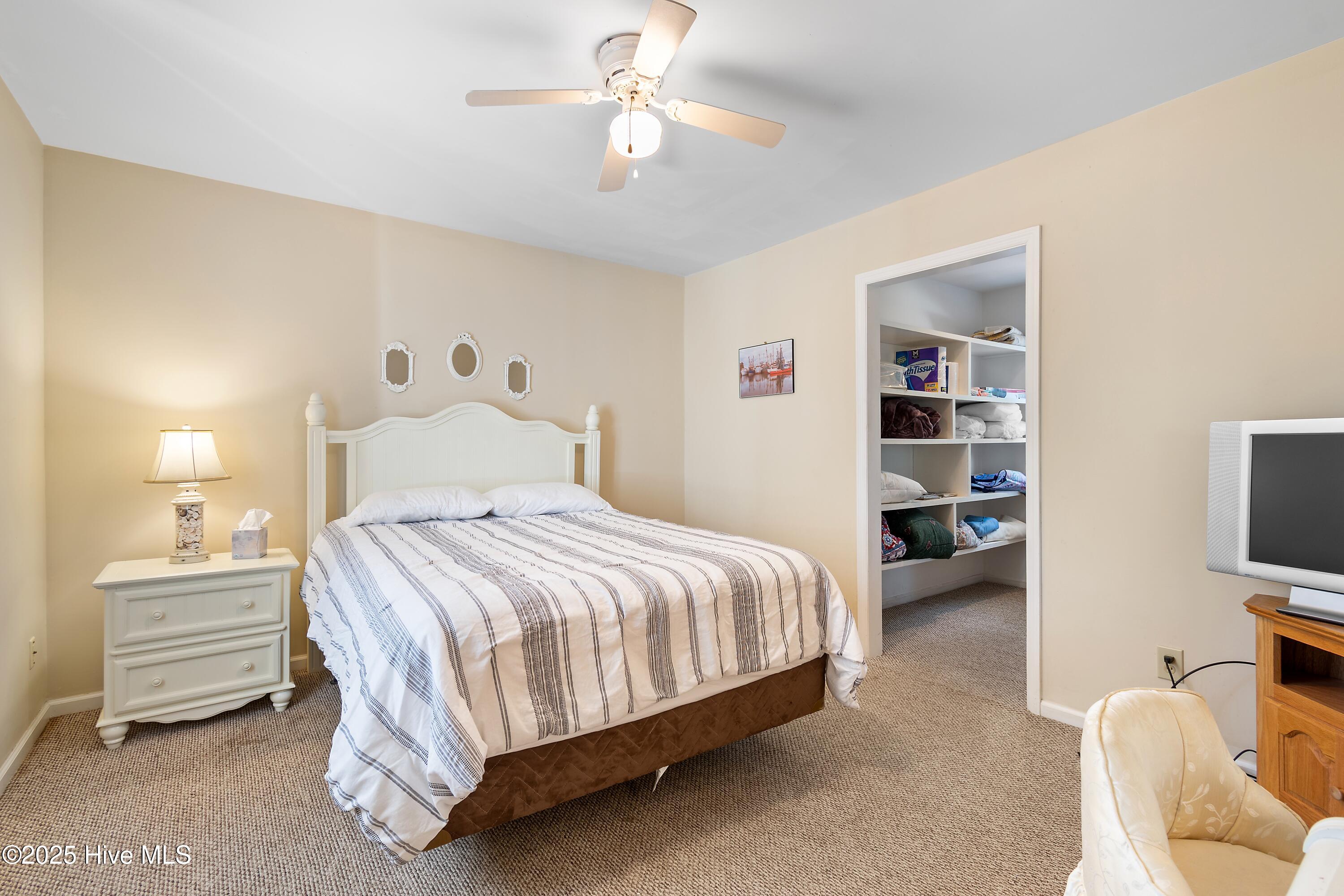 100541656 | Photo 23