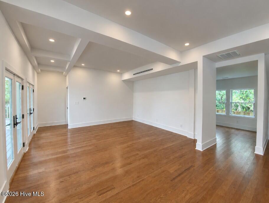 Living Room & Flex Space
