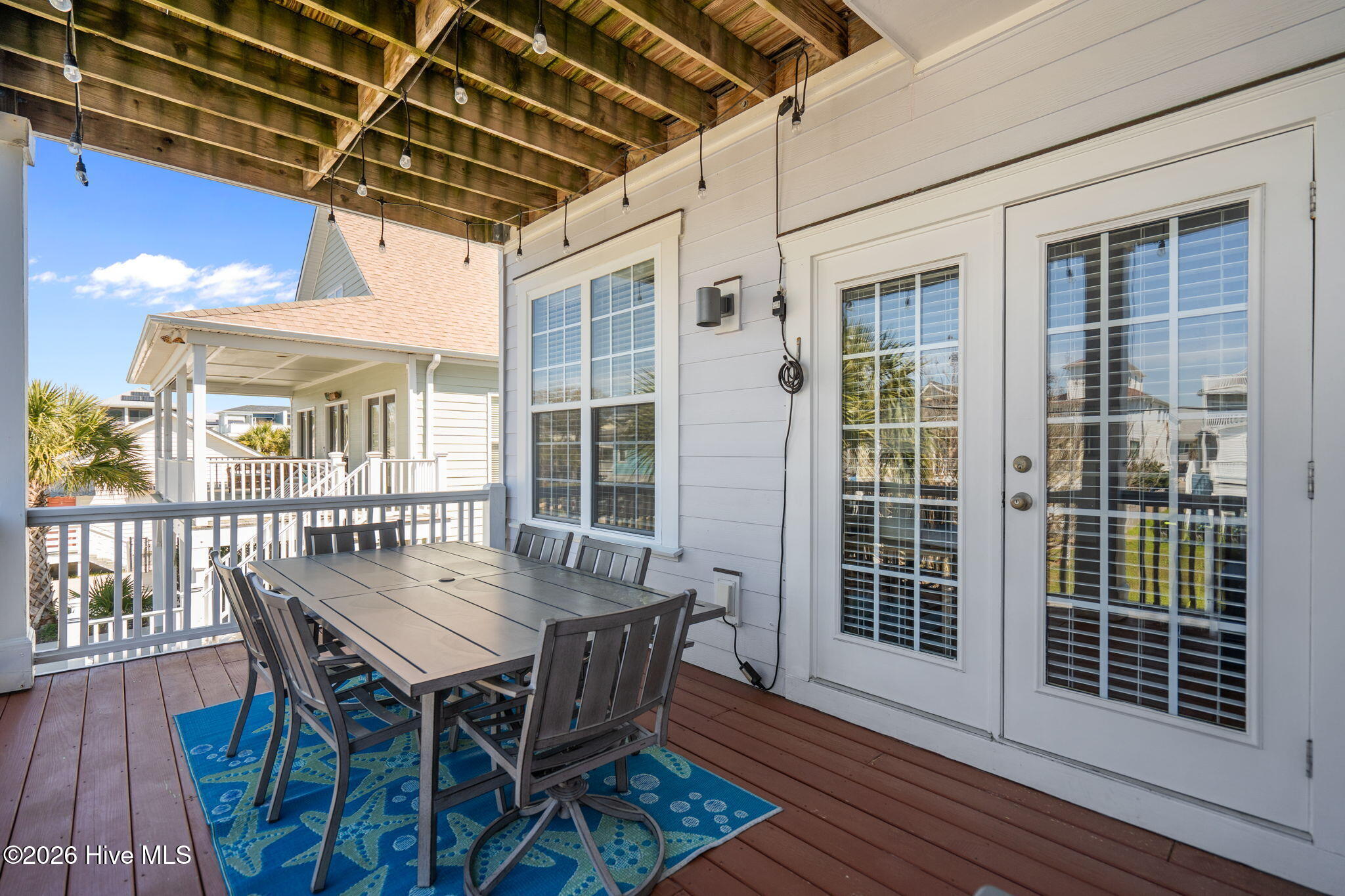 100561147 | Photo 25