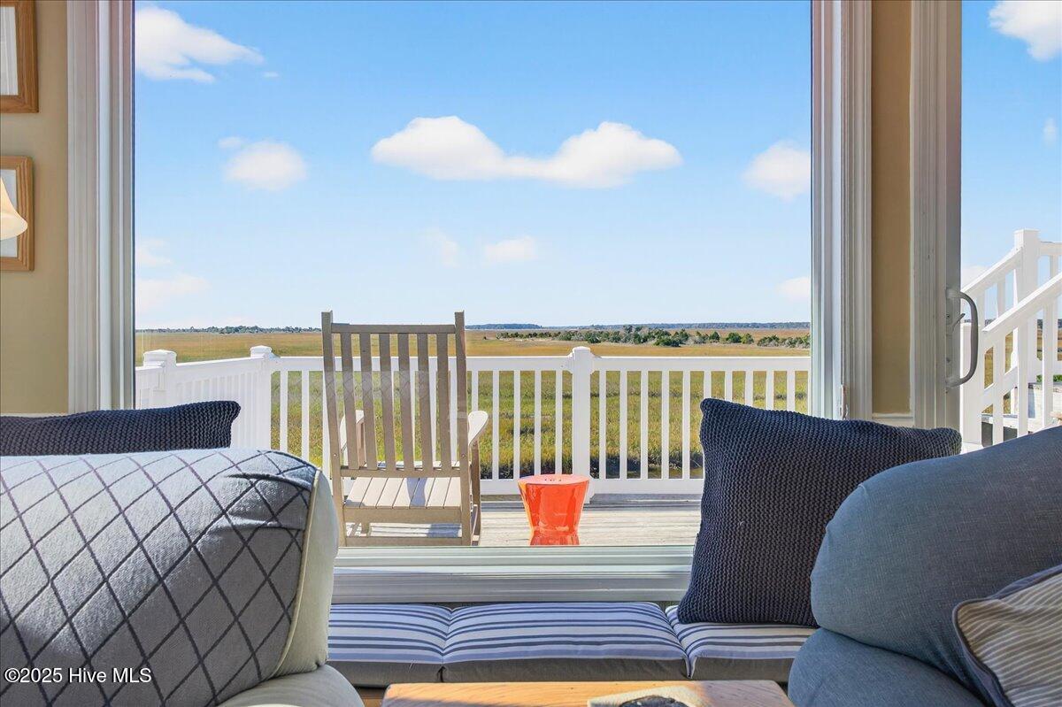 100543410 | Photo 75