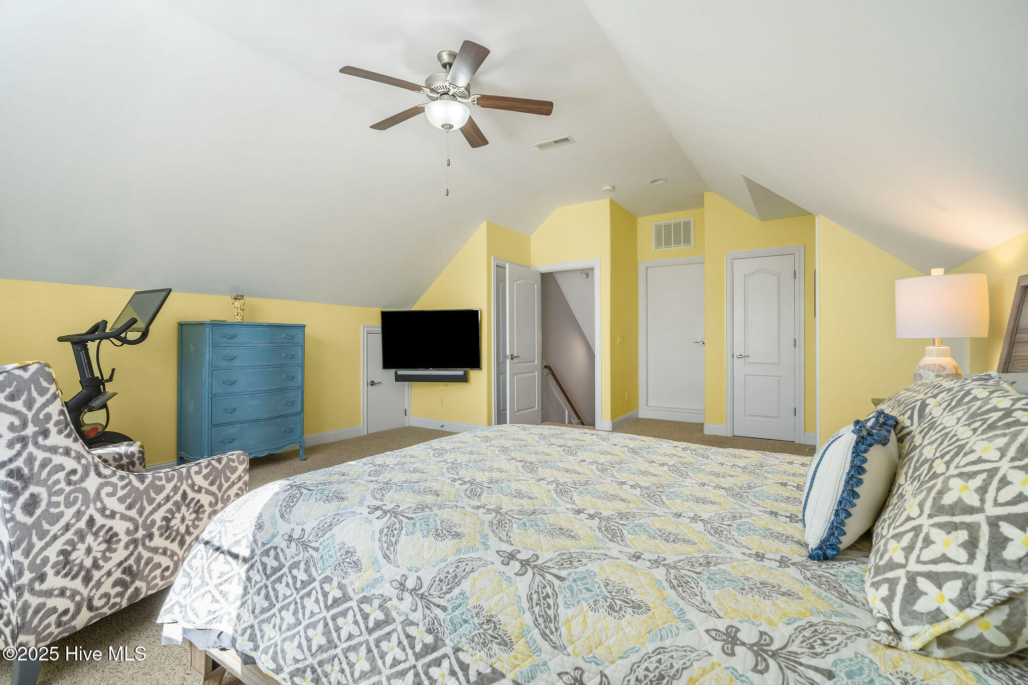 100541913 | Photo 76