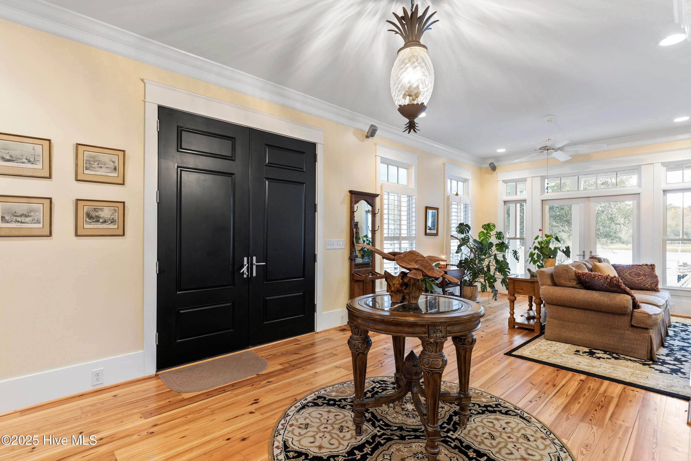 100544140 | Photo 22