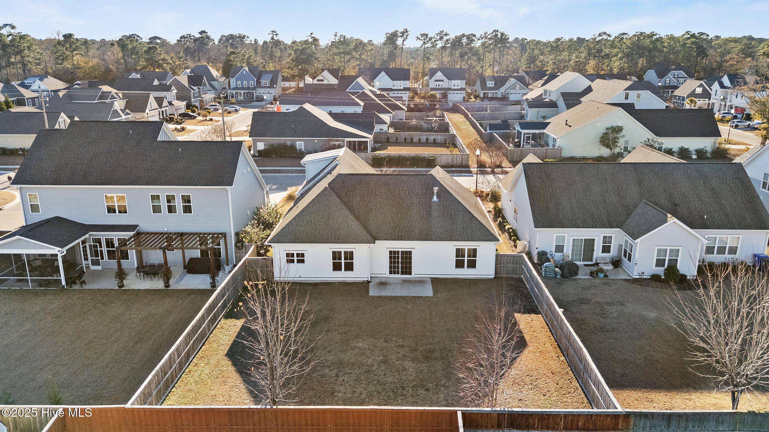 100545820 | Photo 38