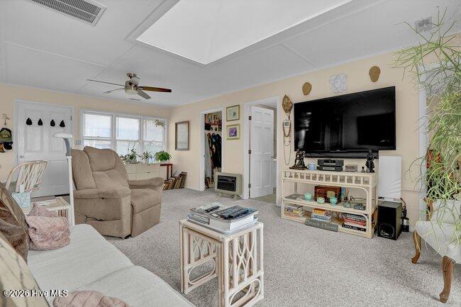 100564777 | Photo 15