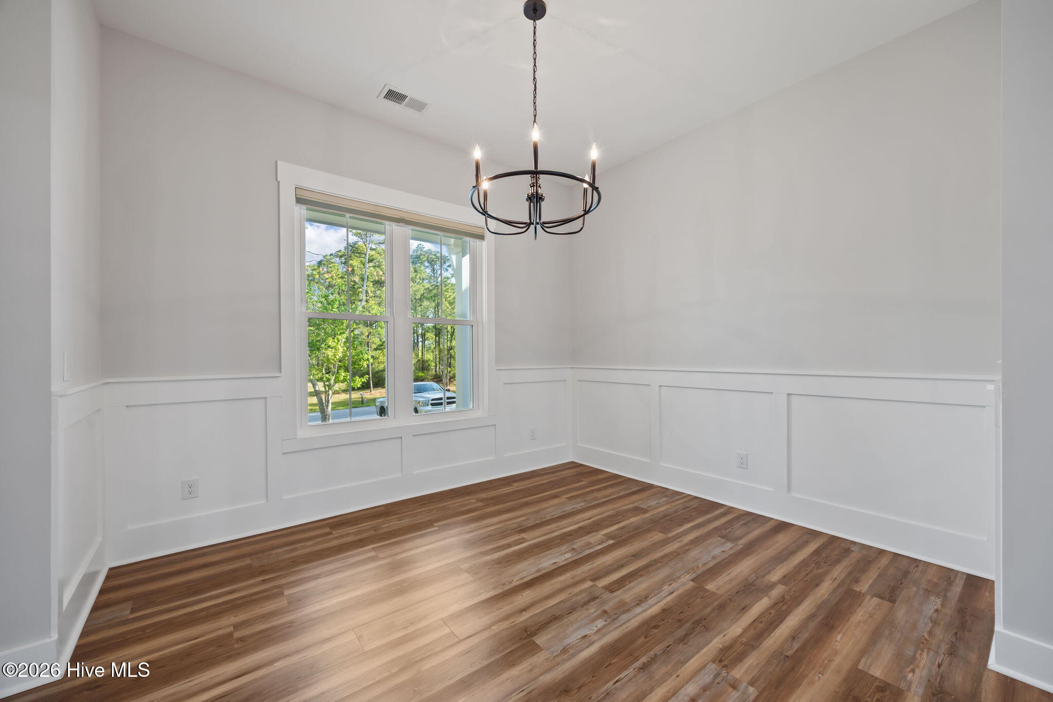 100568104 | Photo 21