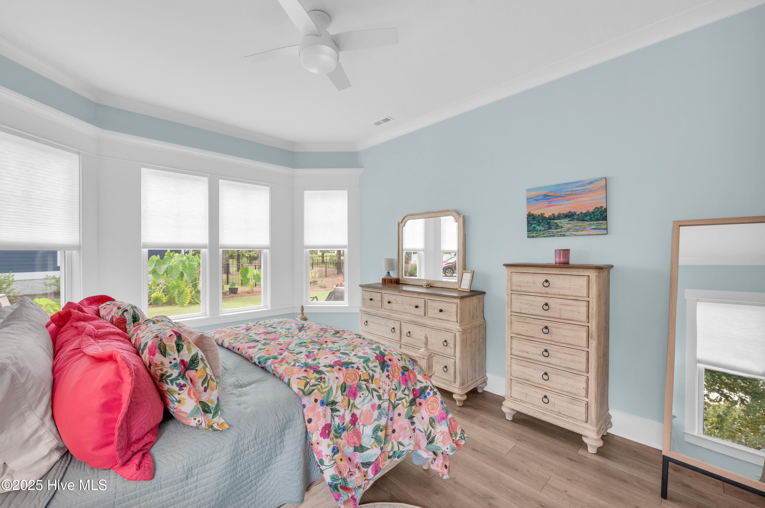 100528292 | Photo 33