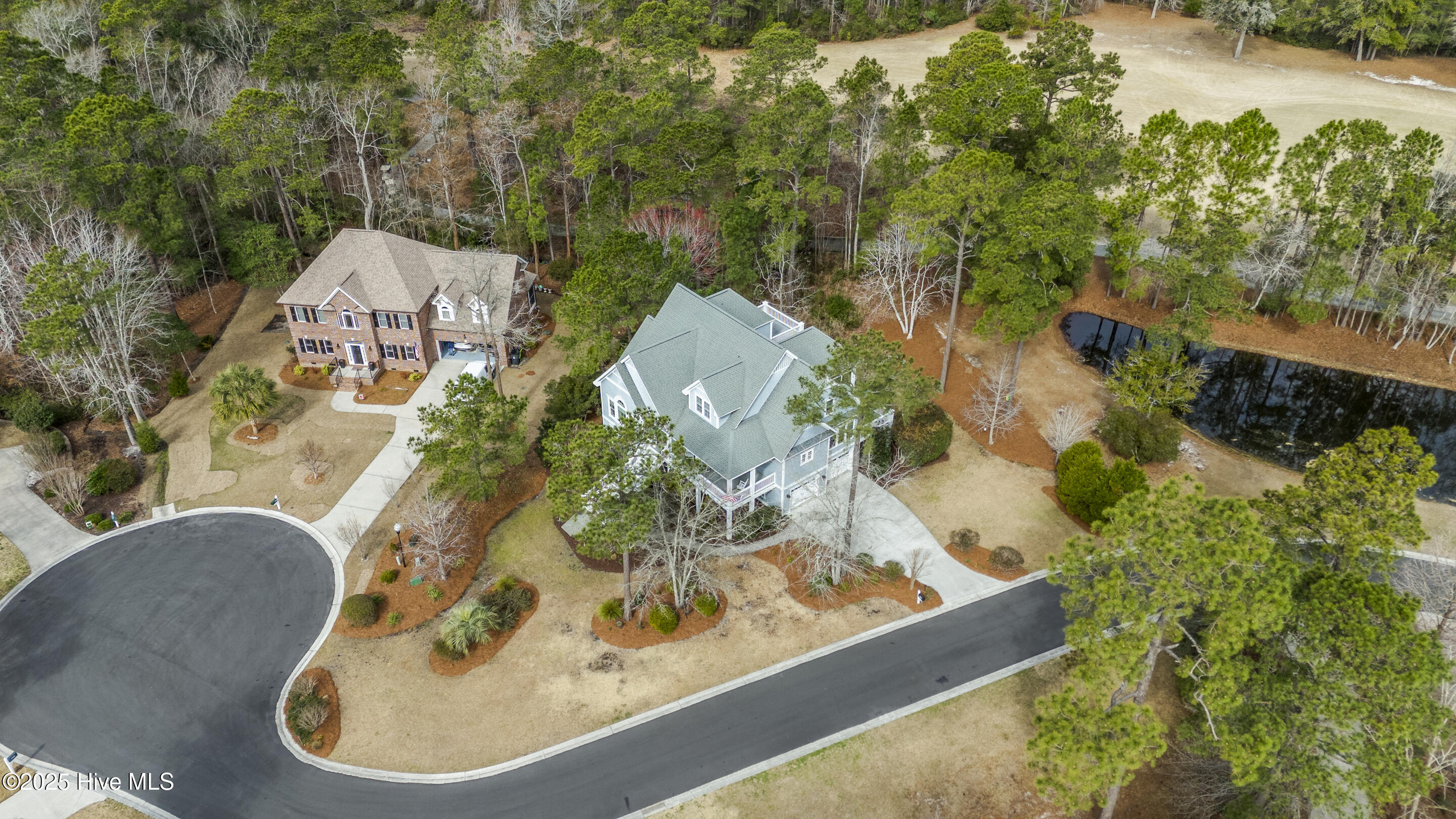 100493610 | Photo 92