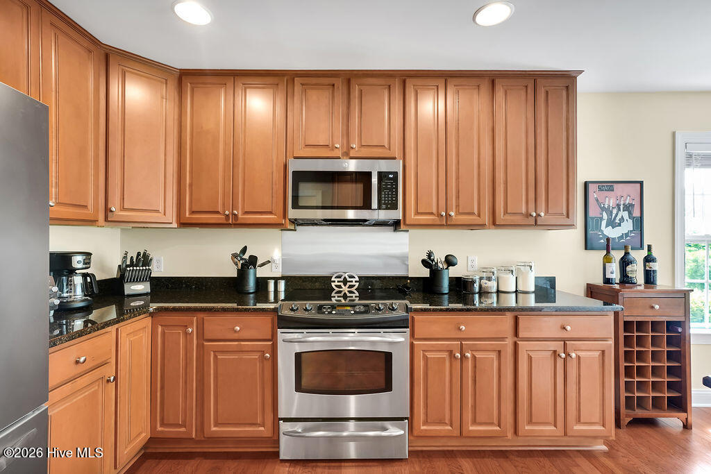 100565145 | Photo 11