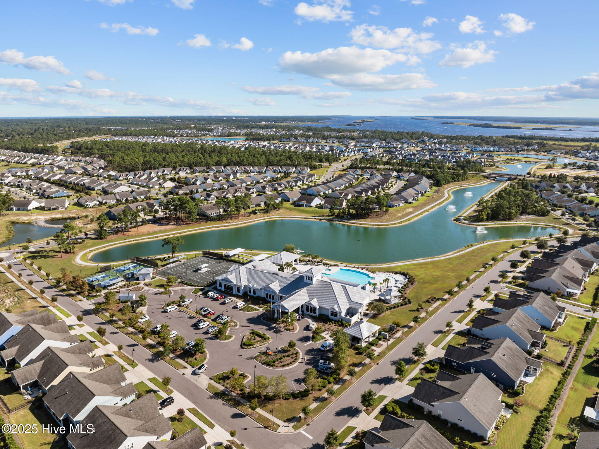 100540336 | Photo 63